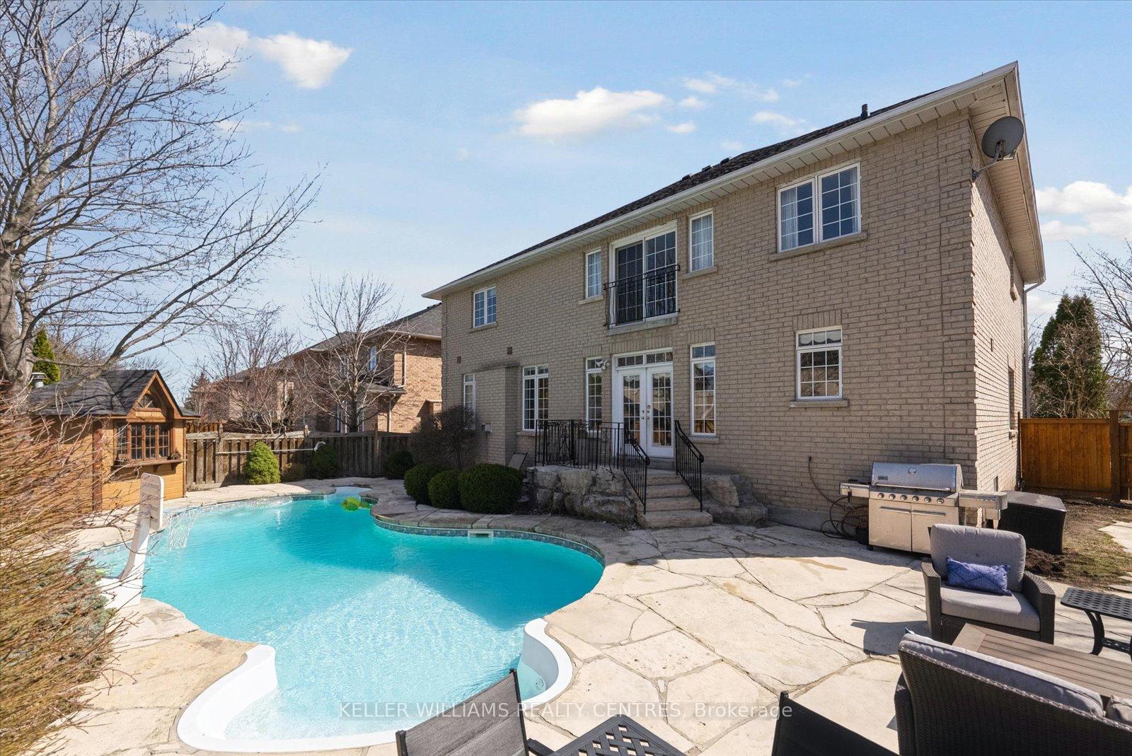 Photo 43 of 135 Sanibel Crescent, Vaughan, Uplands — HOMEH