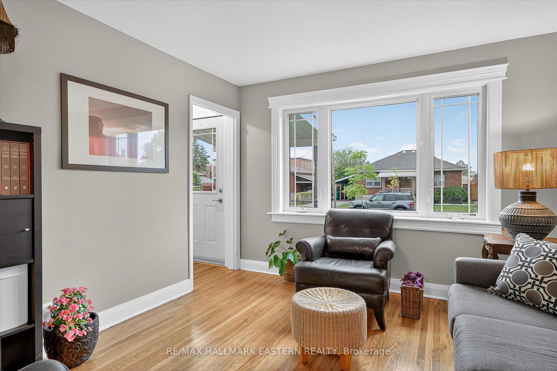 Photo 3 of 317 Wilson Street, Peterborough, Otonabee Ward 1 — HOMEH
