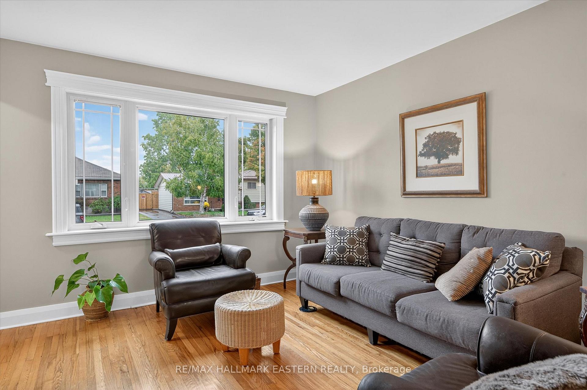 Photo 4 of 317 Wilson Street, Peterborough, Otonabee Ward 1 — HOMEH