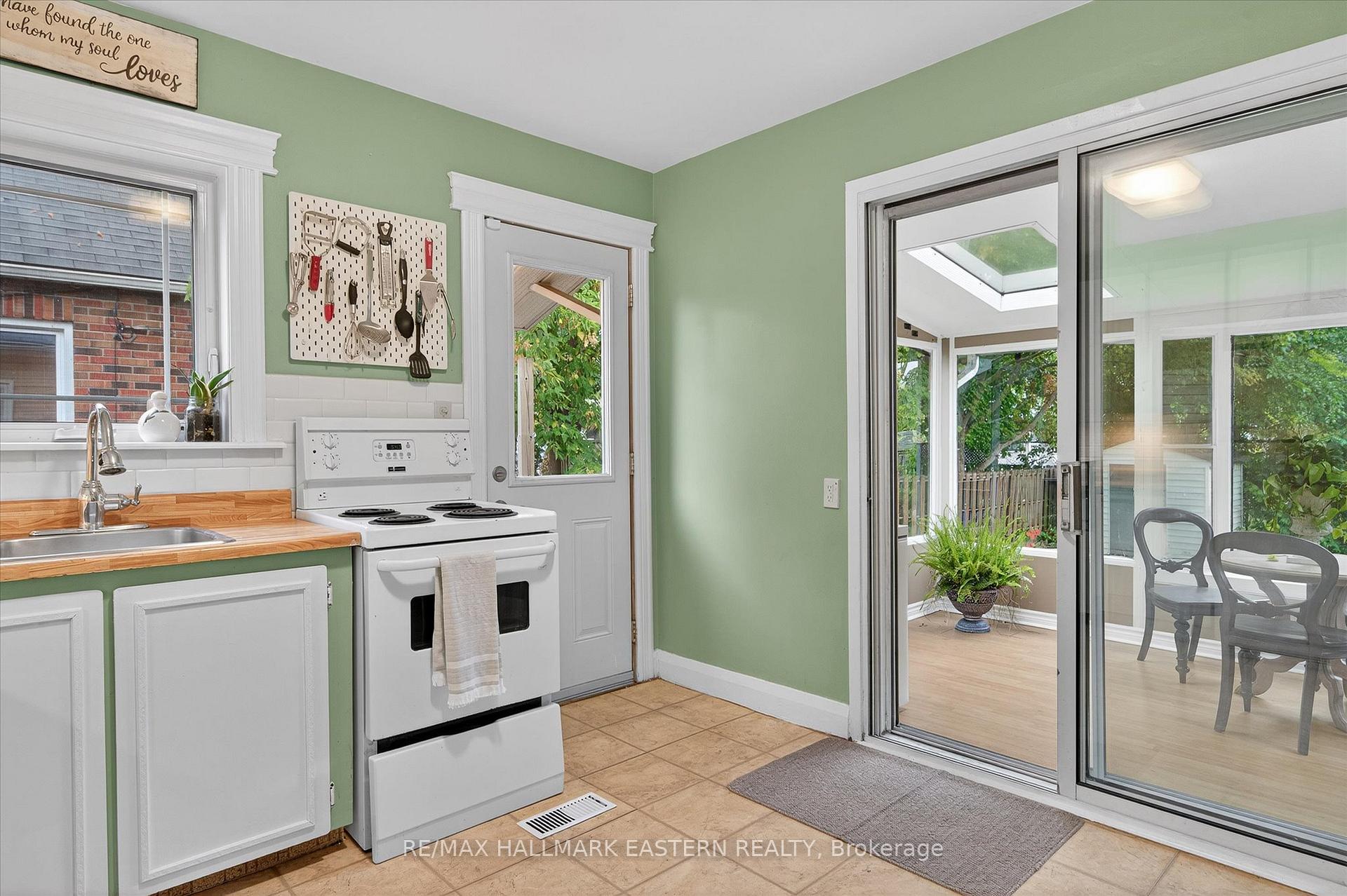 Photo 10 of 317 Wilson Street, Peterborough, Otonabee Ward 1 — HOMEH