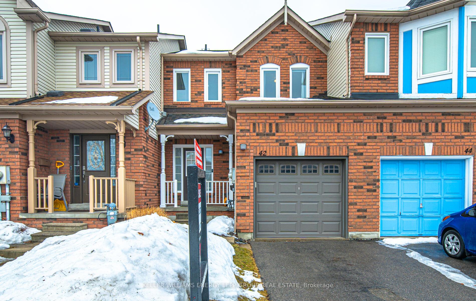 Photo 2 of 42 Jays Drive, Whitby, Williamsburg — HOMEH