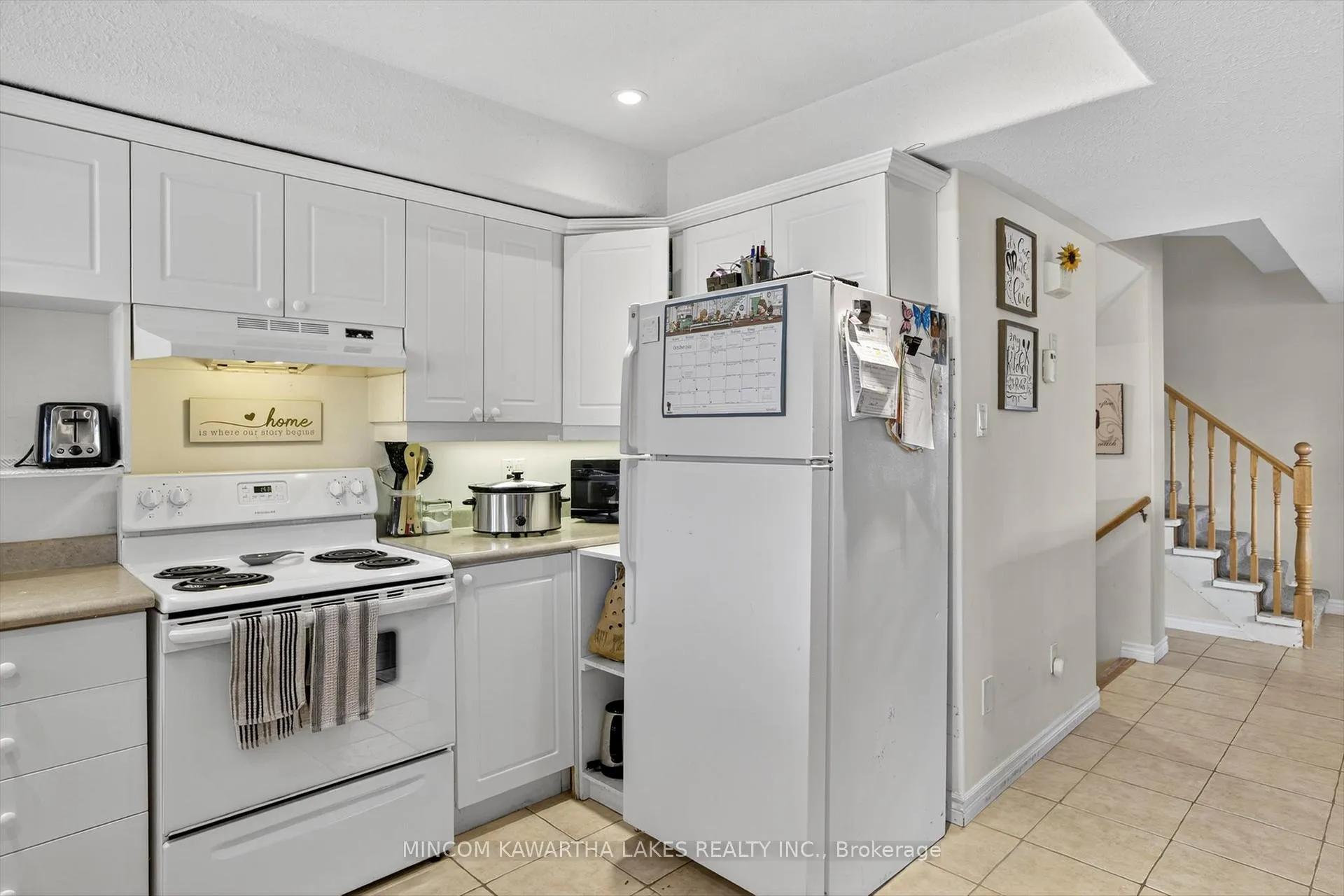 Photo 13 of 724 Trailview Drive, Peterborough, Ashburnham Ward 4 — HOMEH