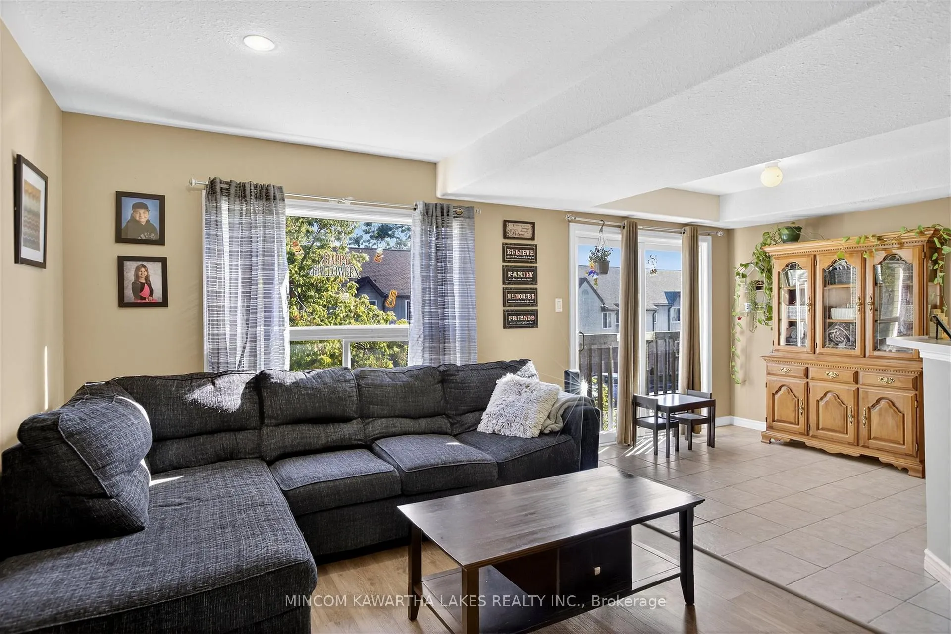 Photo 16 of 724 Trailview Drive, Peterborough, Ashburnham Ward 4 — HOMEH