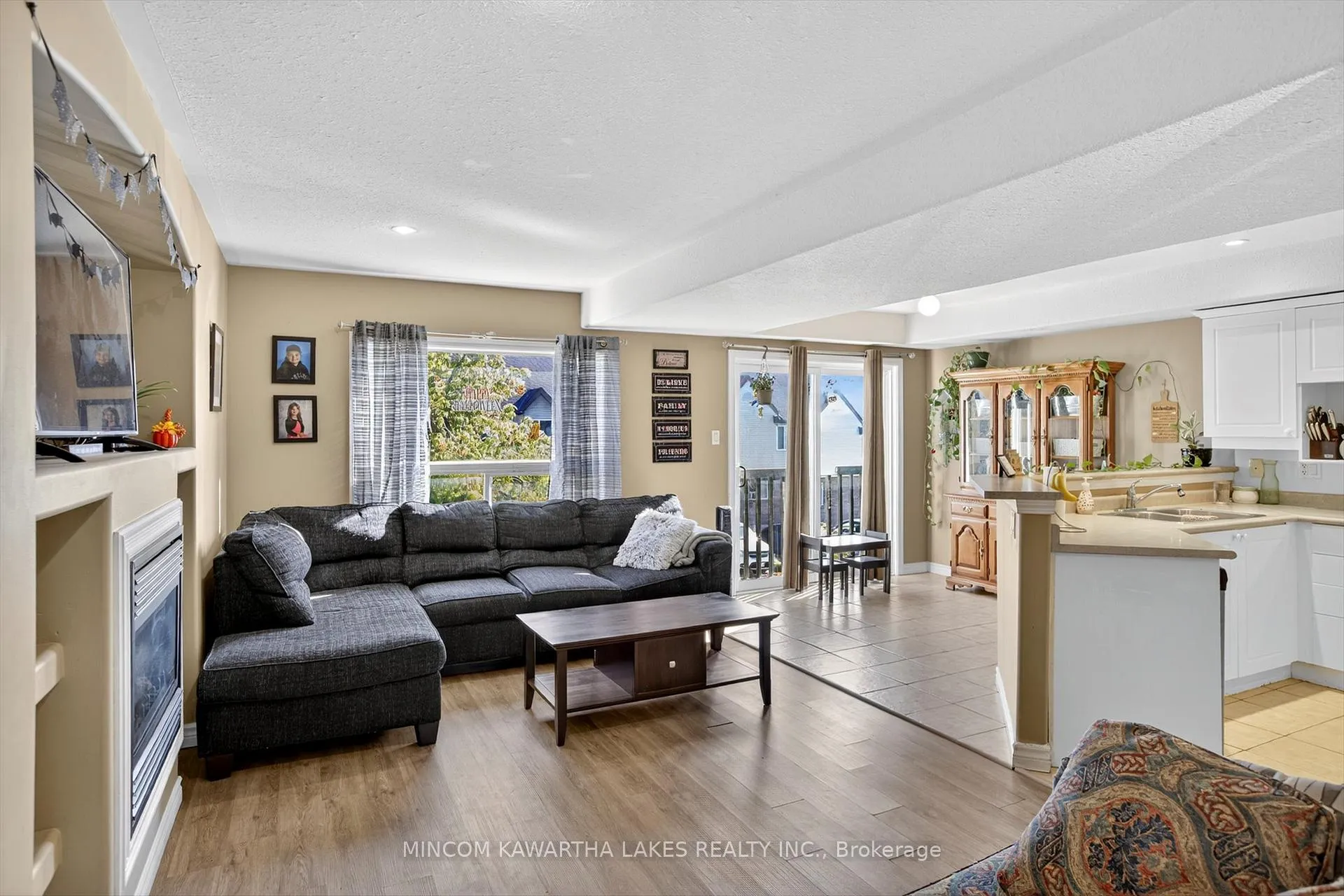 Photo 18 of 724 Trailview Drive, Peterborough, Ashburnham Ward 4 — HOMEH