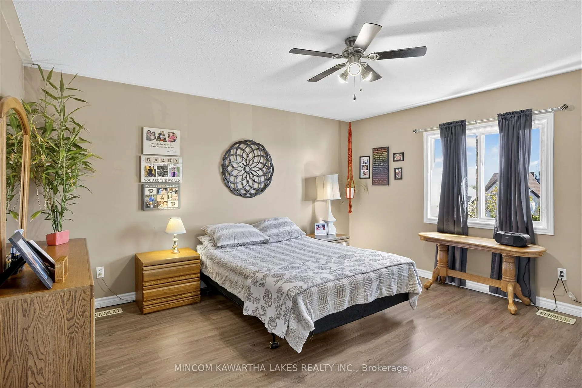 Photo 21 of 724 Trailview Drive, Peterborough, Ashburnham Ward 4 — HOMEH