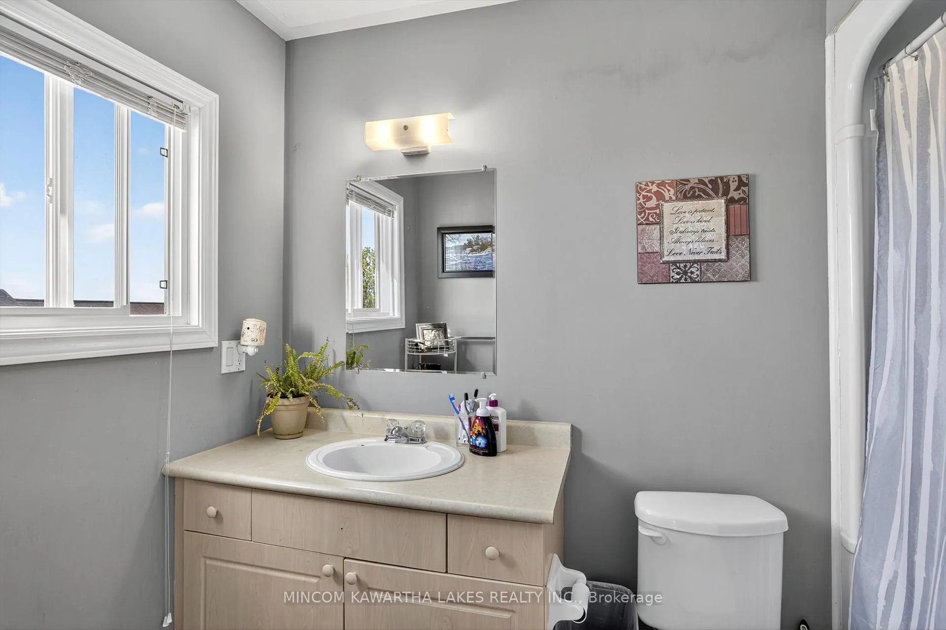 Photo 24 of 724 Trailview Drive, Peterborough, Ashburnham Ward 4 — HOMEH