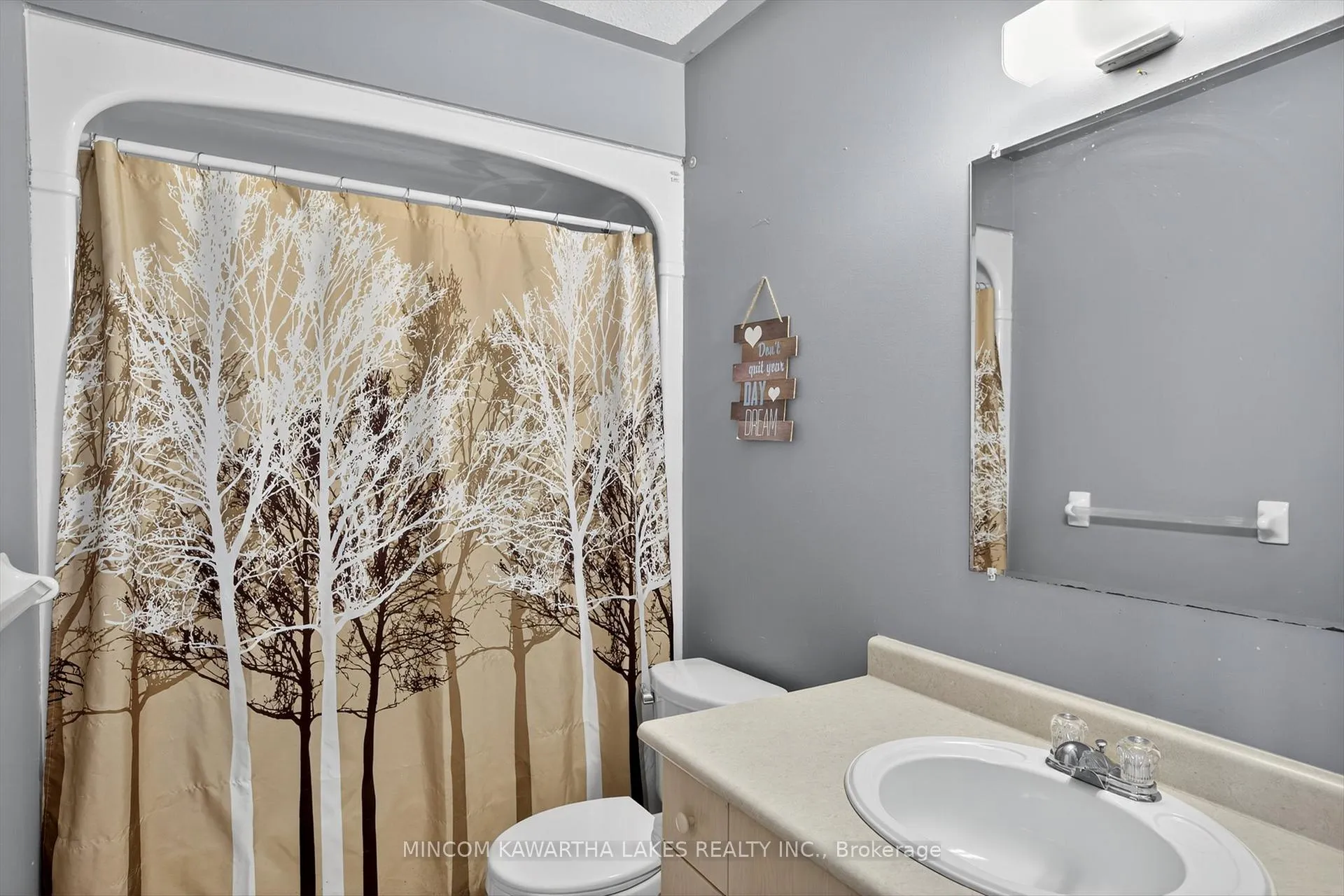 Photo 29 of 724 Trailview Drive, Peterborough, Ashburnham Ward 4 — HOMEH