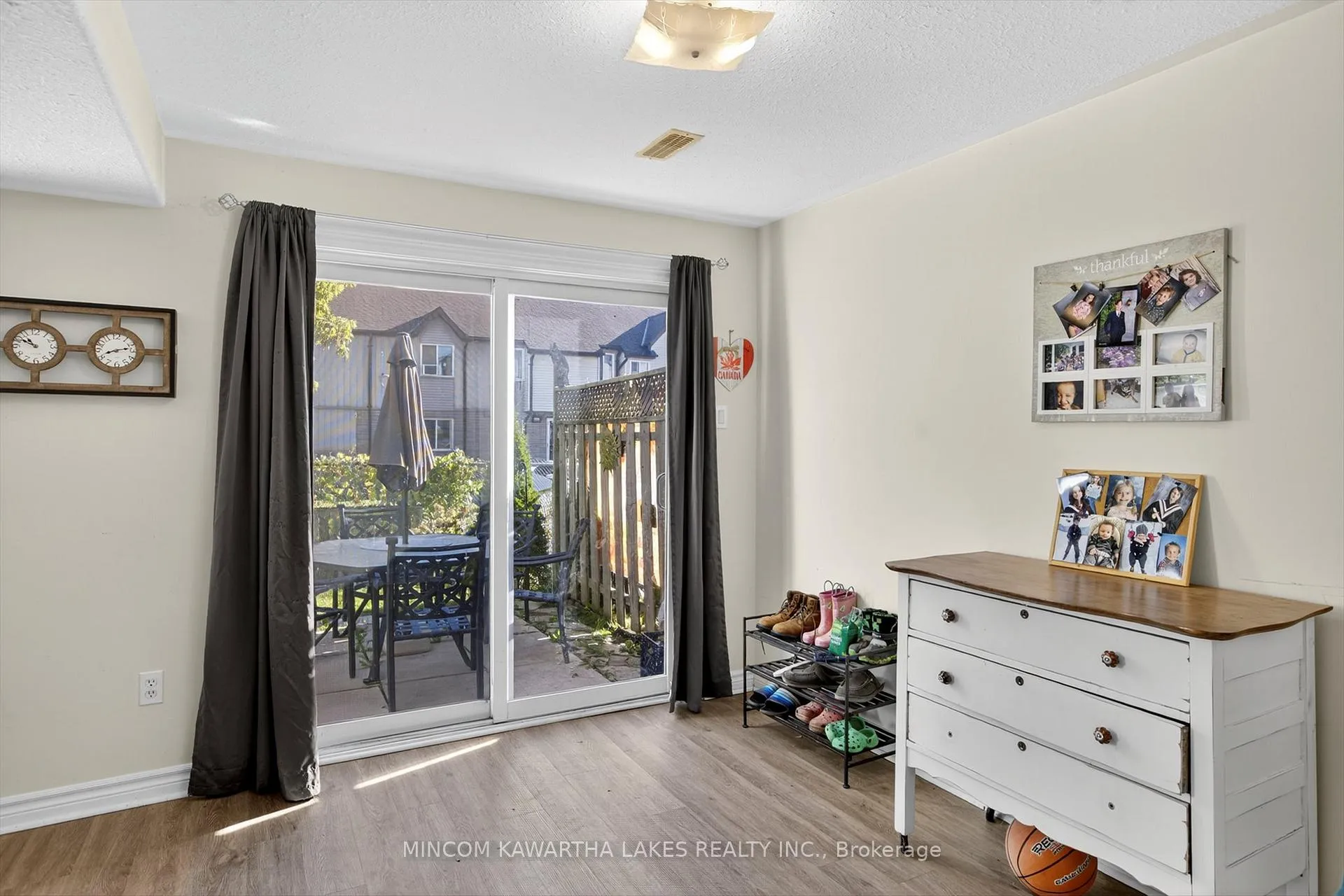 Photo 37 of 724 Trailview Drive, Peterborough, Ashburnham Ward 4 — HOMEH