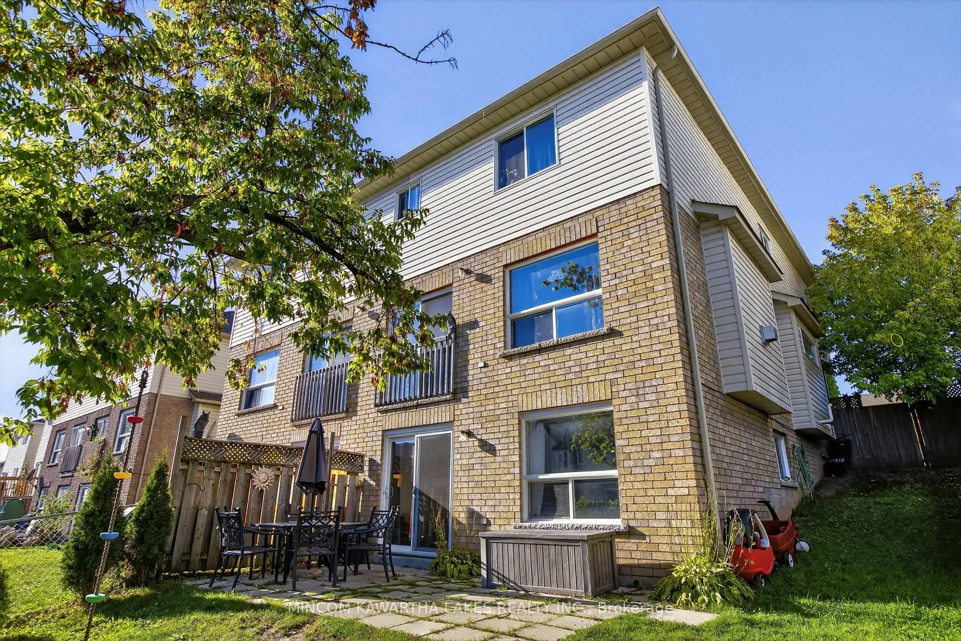Photo 40 of 724 Trailview Drive, Peterborough, Ashburnham Ward 4 — HOMEH
