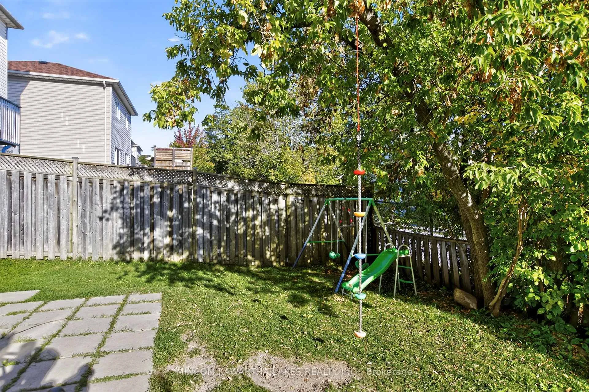 Photo 43 of 724 Trailview Drive, Peterborough, Ashburnham Ward 4 — HOMEH