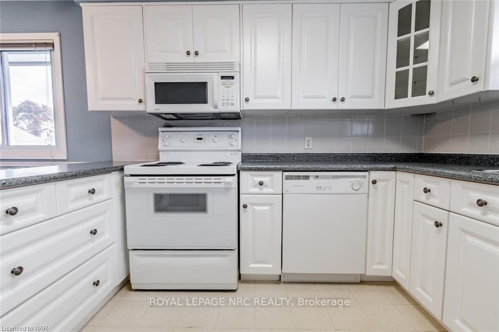 Photo 15 of 535 Alan Avenue, Welland, Prince Charles — HOMEH