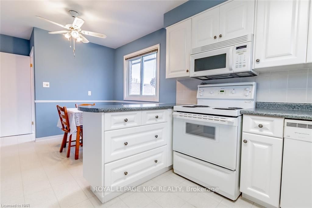 Photo 16 of 535 Alan Avenue, Welland, Prince Charles — HOMEH