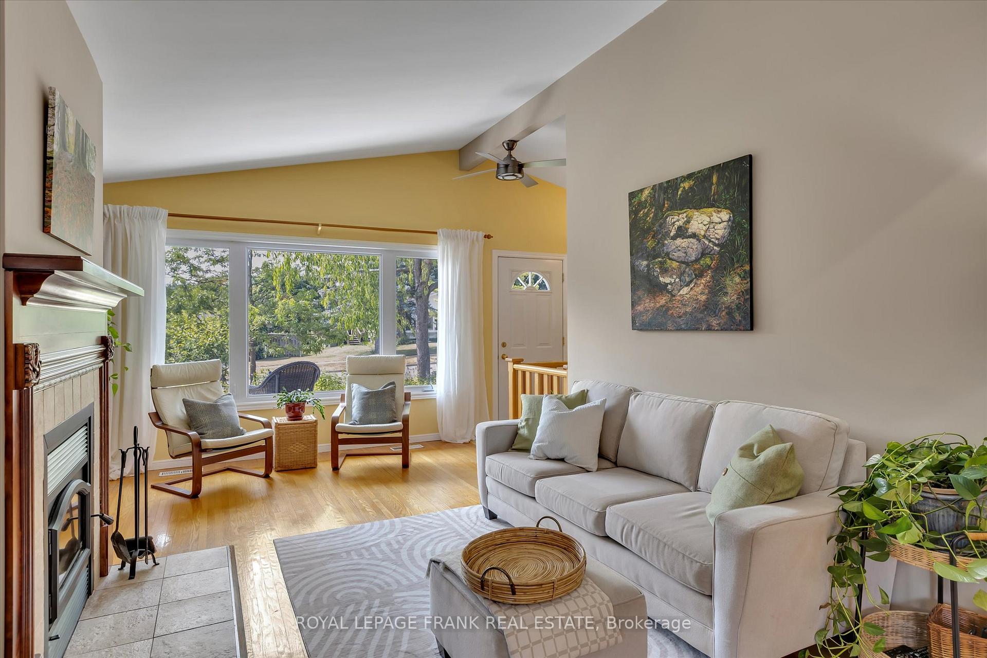 Photo 5 of 1289 Algonquin Boulevard, Peterborough, Northcrest Ward 5 — HOMEH