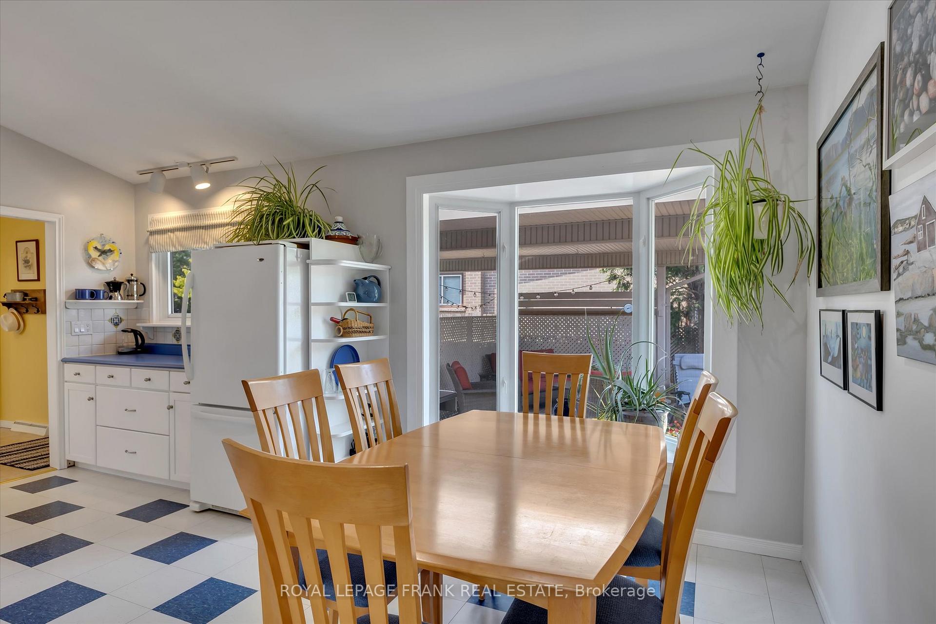 Photo 8 of 1289 Algonquin Boulevard, Peterborough, Northcrest Ward 5 — HOMEH