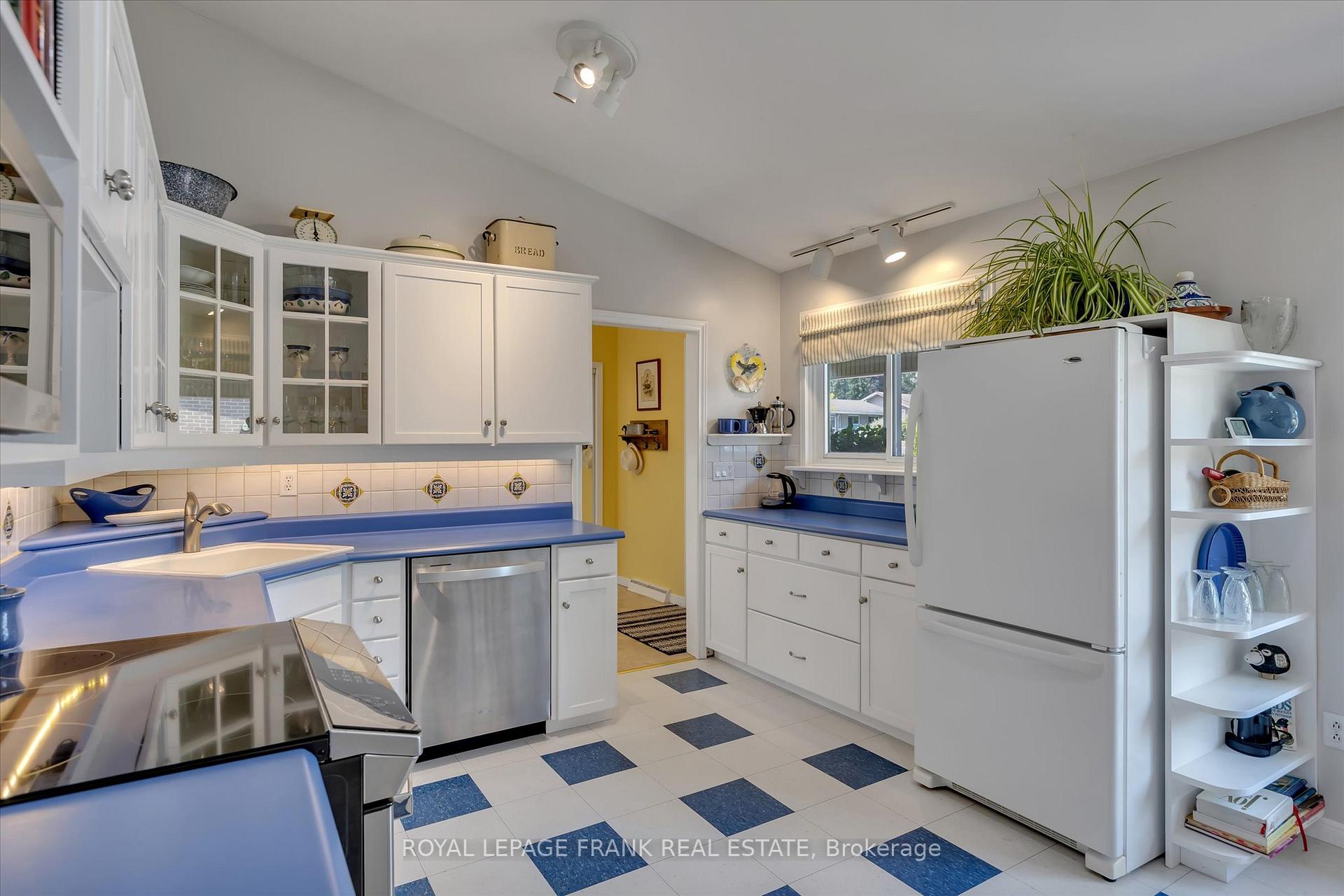 Photo 9 of 1289 Algonquin Boulevard, Peterborough, Northcrest Ward 5 — HOMEH