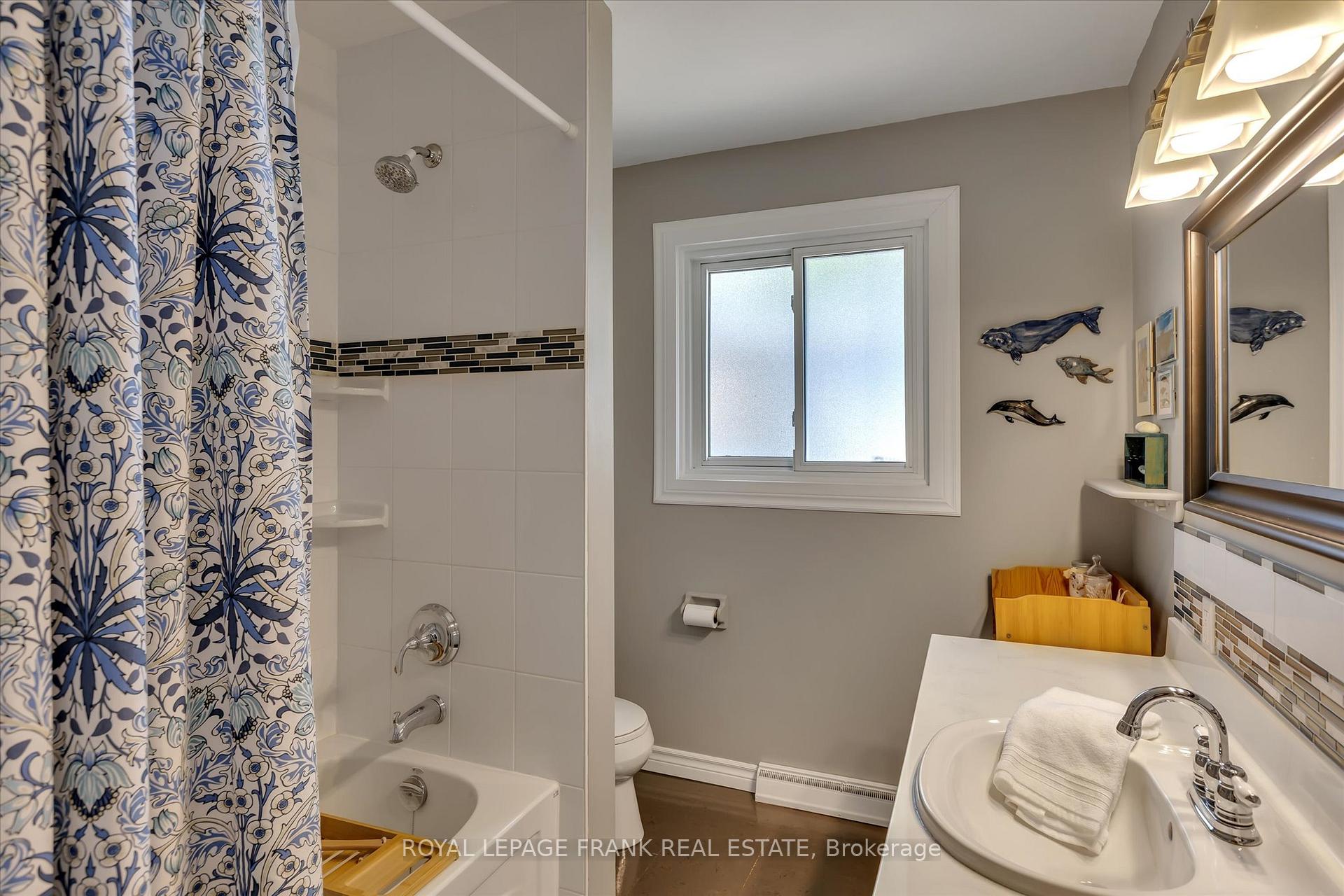 Photo 13 of 1289 Algonquin Boulevard, Peterborough, Northcrest Ward 5 — HOMEH