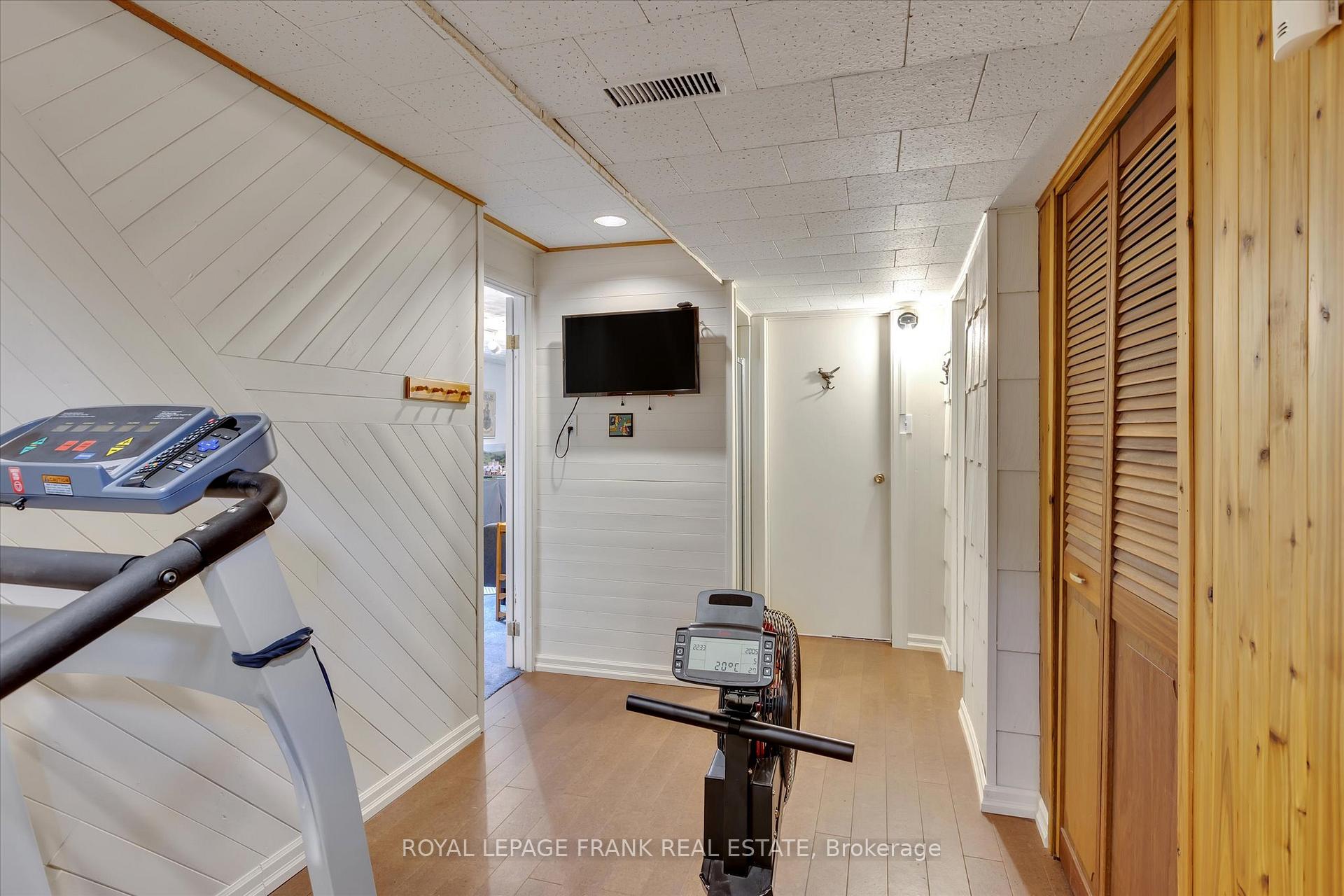 Photo 23 of 1289 Algonquin Boulevard, Peterborough, Northcrest Ward 5 — HOMEH