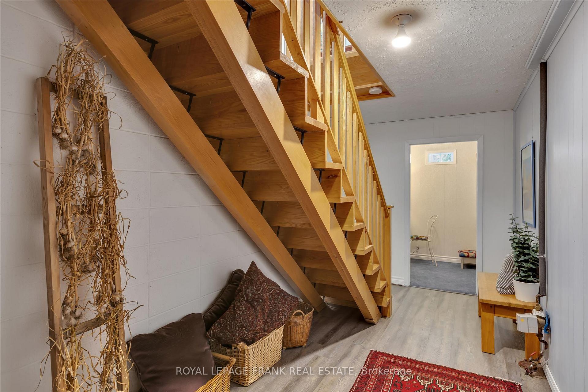 Photo 27 of 1289 Algonquin Boulevard, Peterborough, Northcrest Ward 5 — HOMEH