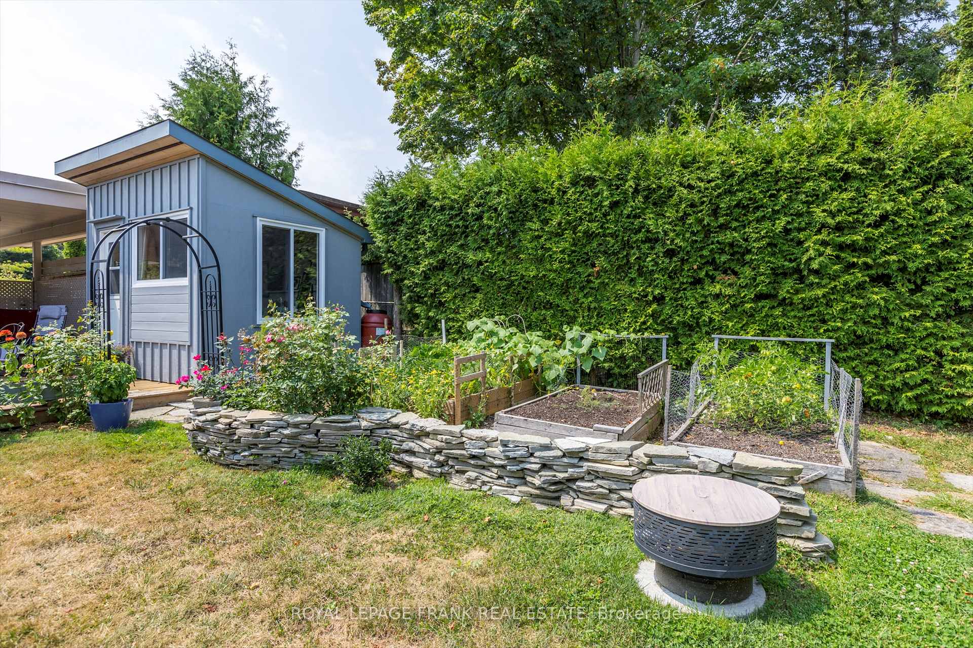Photo 37 of 1289 Algonquin Boulevard, Peterborough, Northcrest Ward 5 — HOMEH