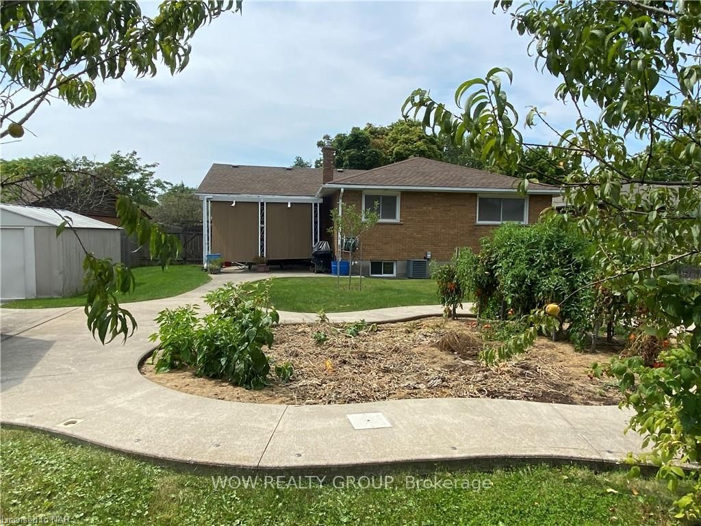 Photo 3 of 22 Westdale Drive, Welland, Prince Charles — HOMEH