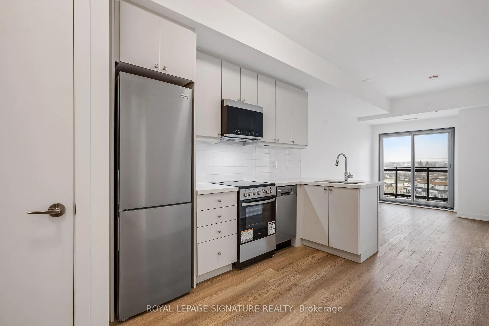 Photo 3 of Unit 908, 51 Clarington Boulevard, Clarington, Bowmanville — HOMEH