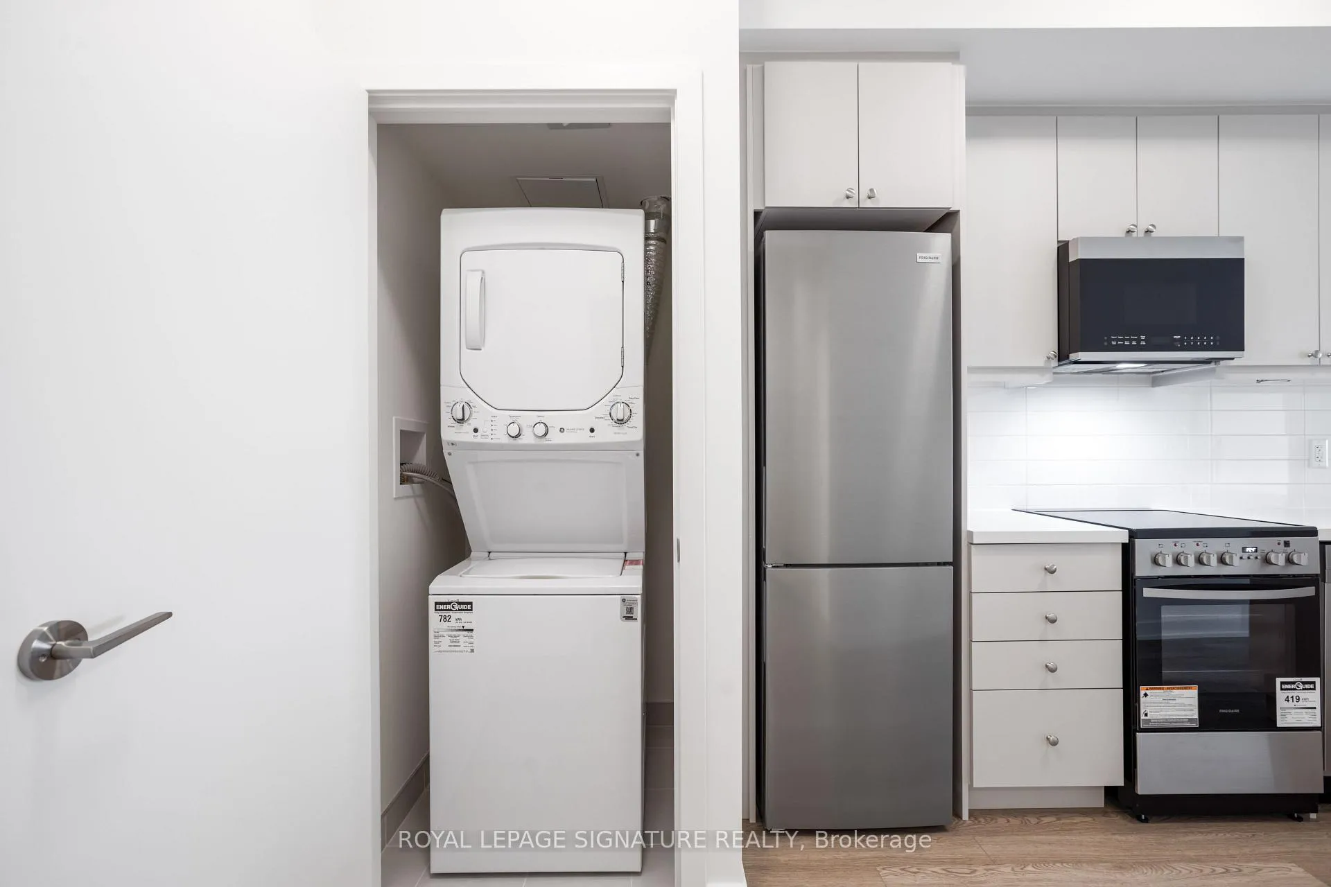 Photo 4 of Unit 908, 51 Clarington Boulevard, Clarington, Bowmanville — HOMEH