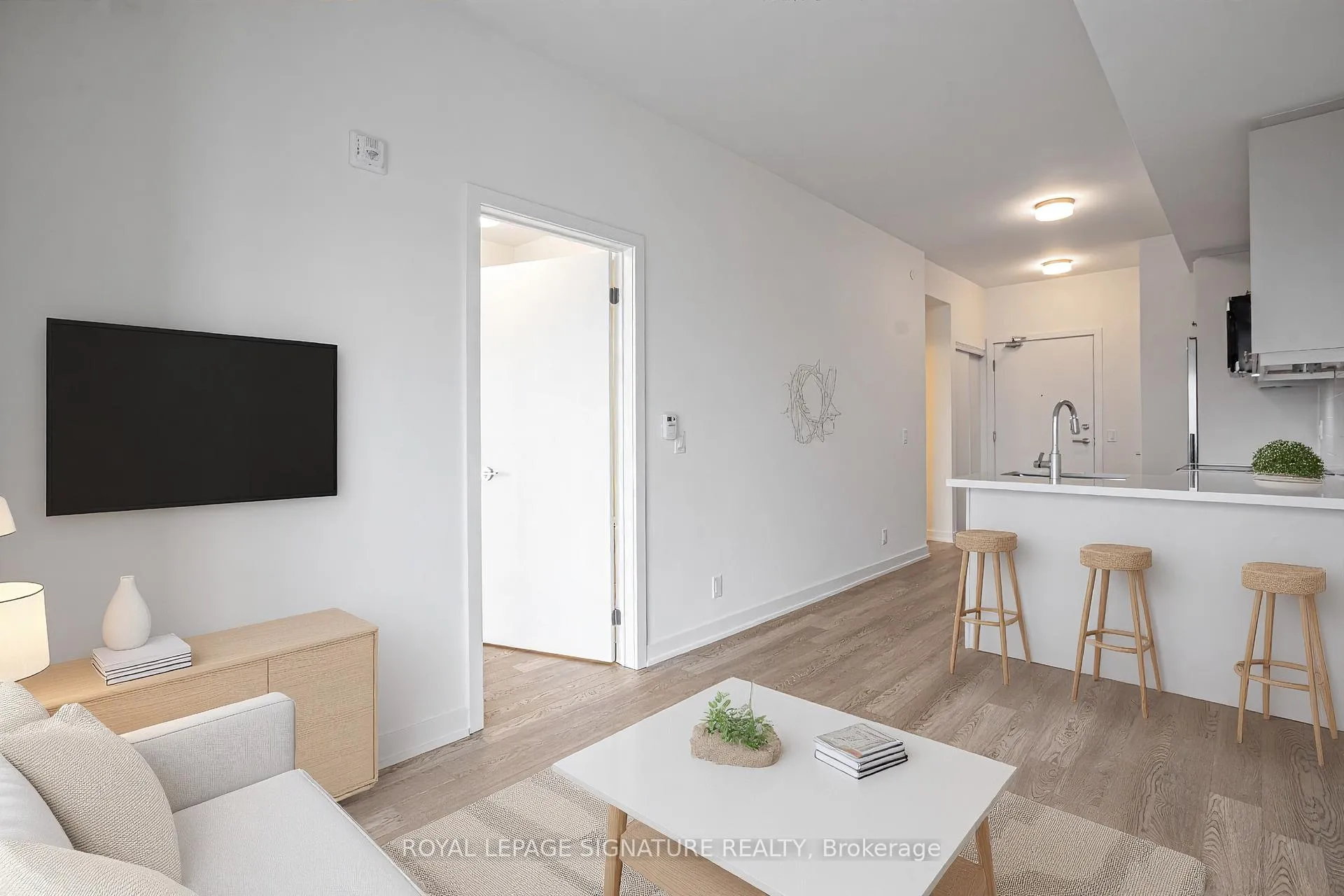 Photo 13 of Unit 908, 51 Clarington Boulevard, Clarington, Bowmanville — HOMEH