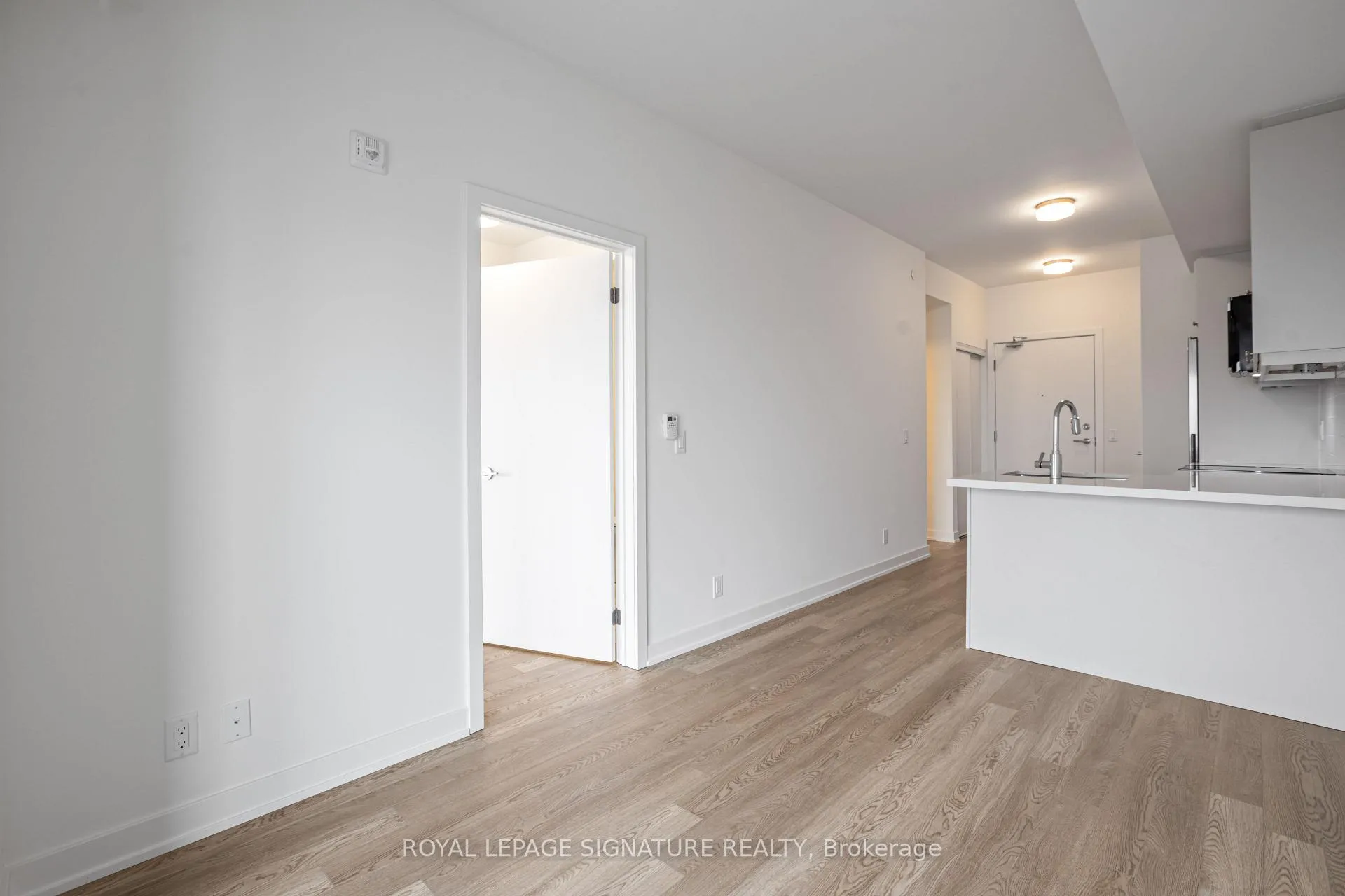 Photo 14 of Unit 908, 51 Clarington Boulevard, Clarington, Bowmanville — HOMEH