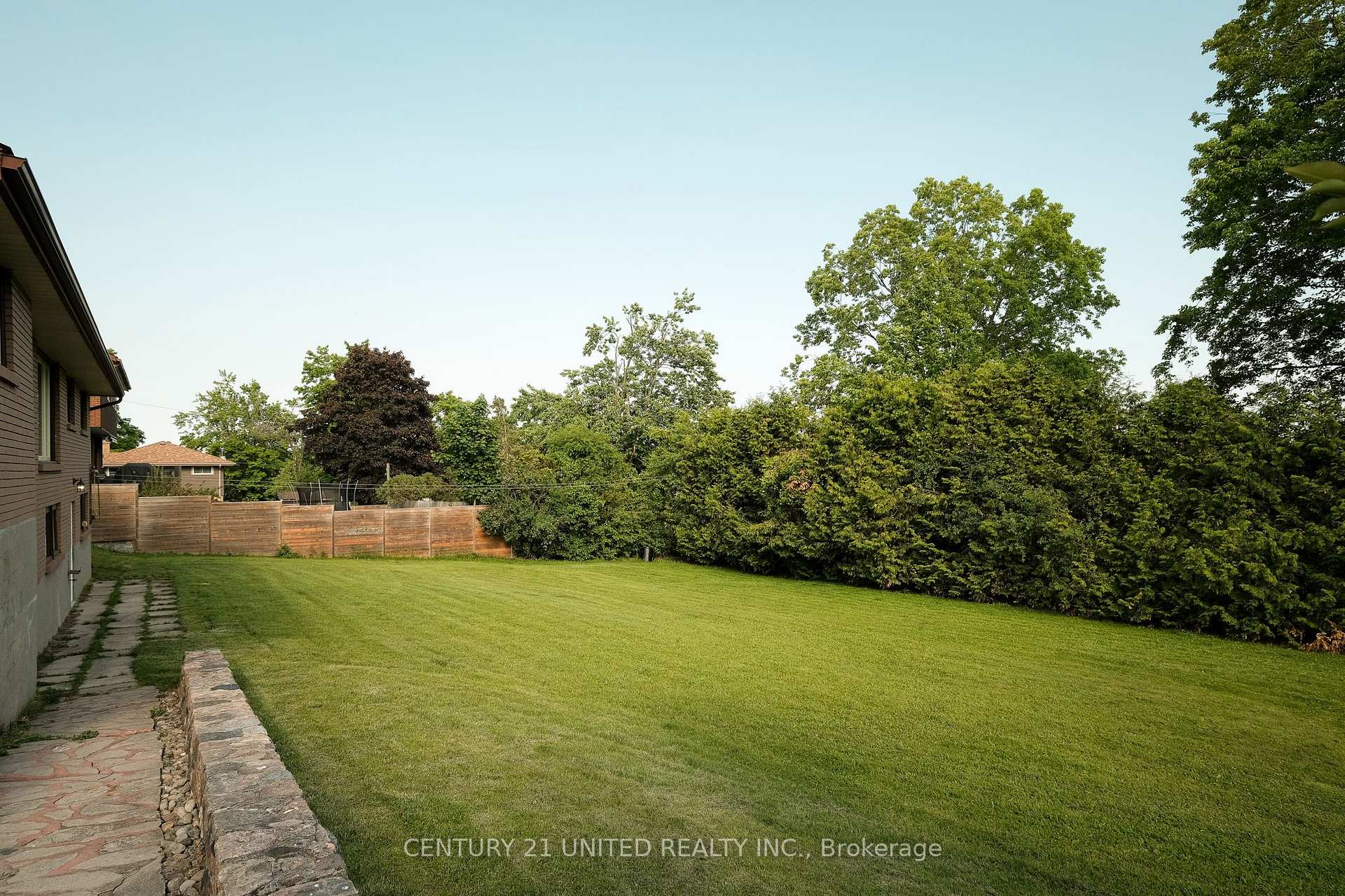 Photo 37 of 85 Earlwood Drive, Peterborough, Monaghan Ward 2 — HOMEH