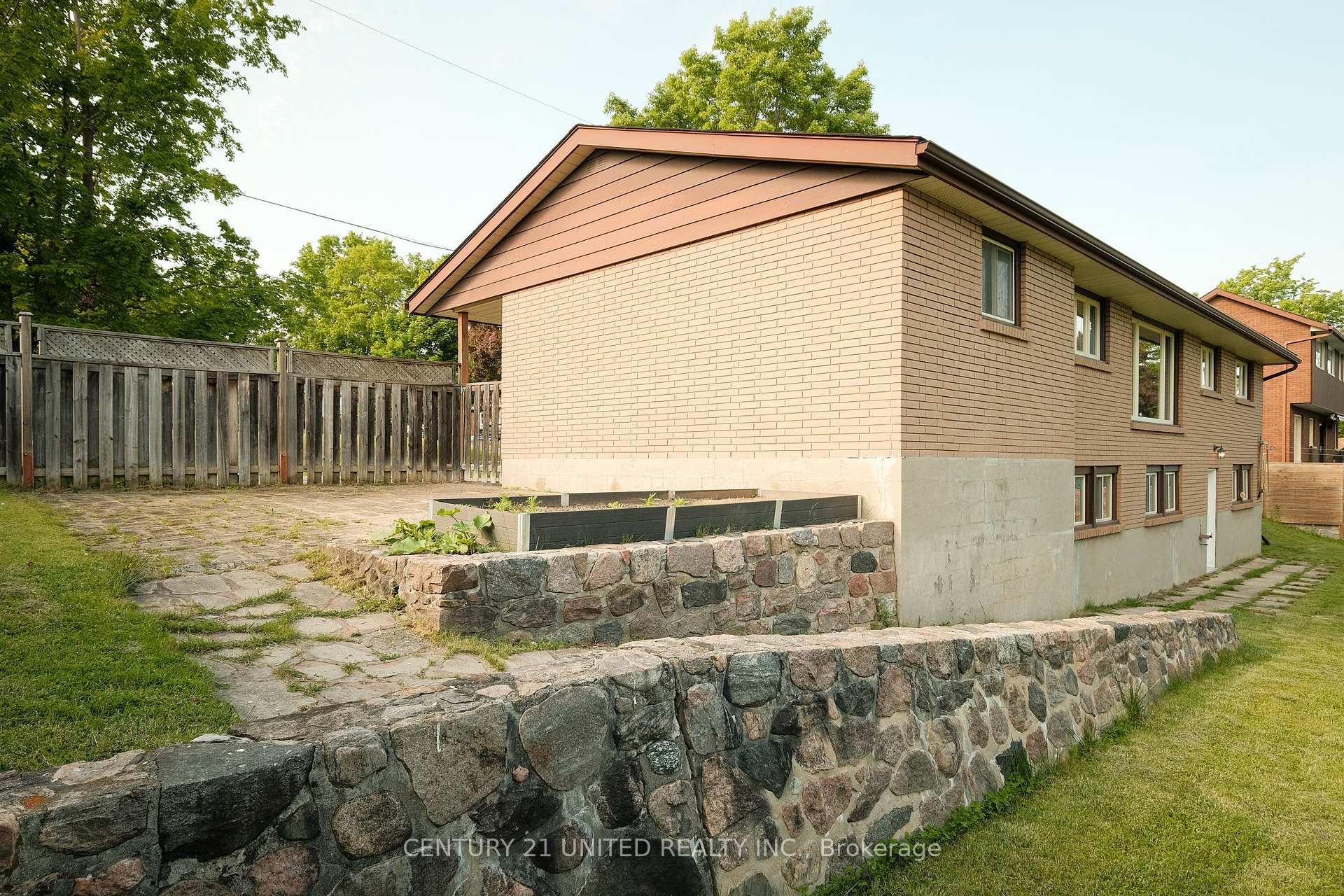 Photo 43 of 85 Earlwood Drive, Peterborough, Monaghan Ward 2 — HOMEH