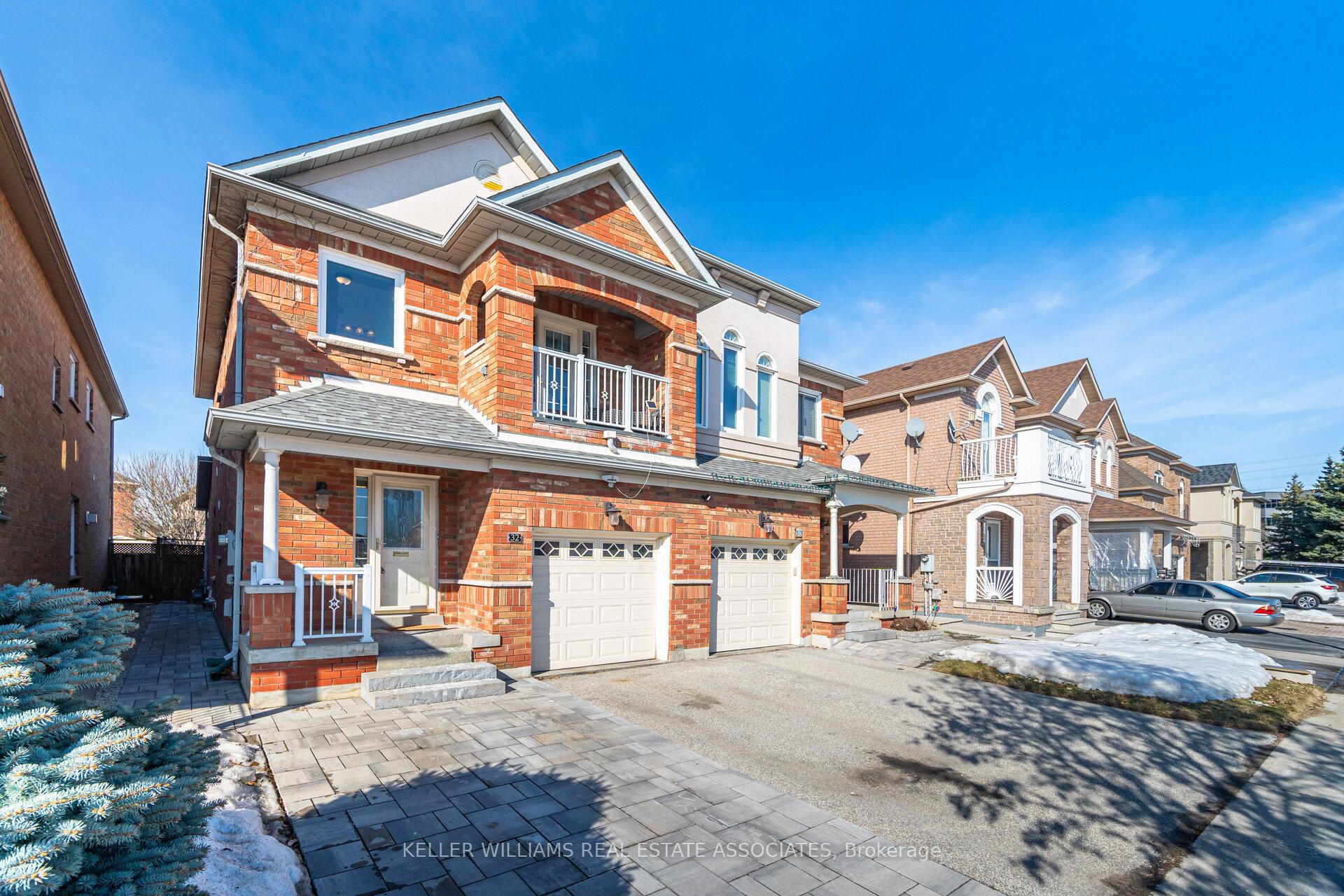 Photo 2 of 32 Blue Willow Drive, Vaughan, East Woodbridge — HOMEH