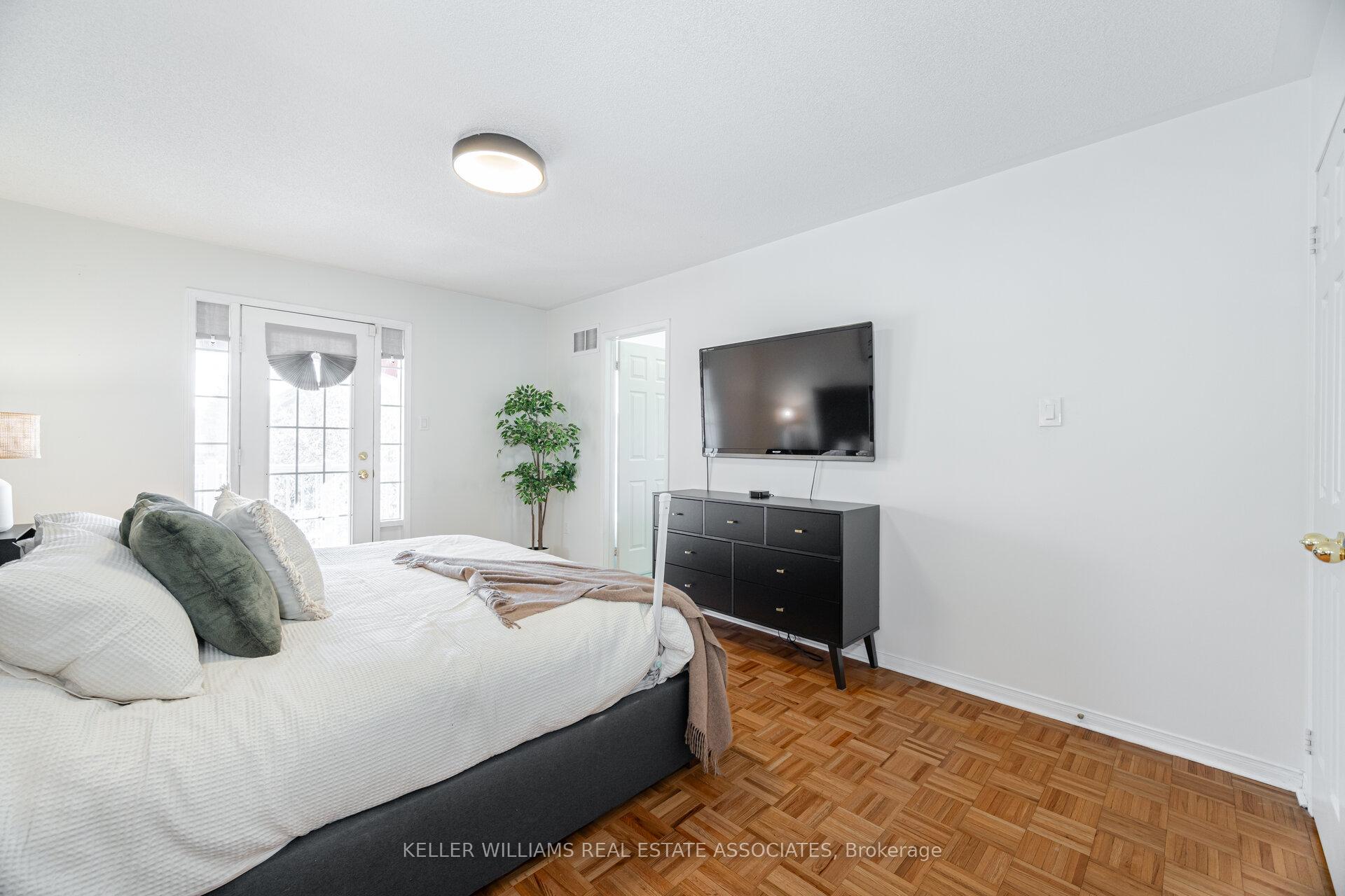 Photo 22 of 32 Blue Willow Drive, Vaughan, East Woodbridge — HOMEH