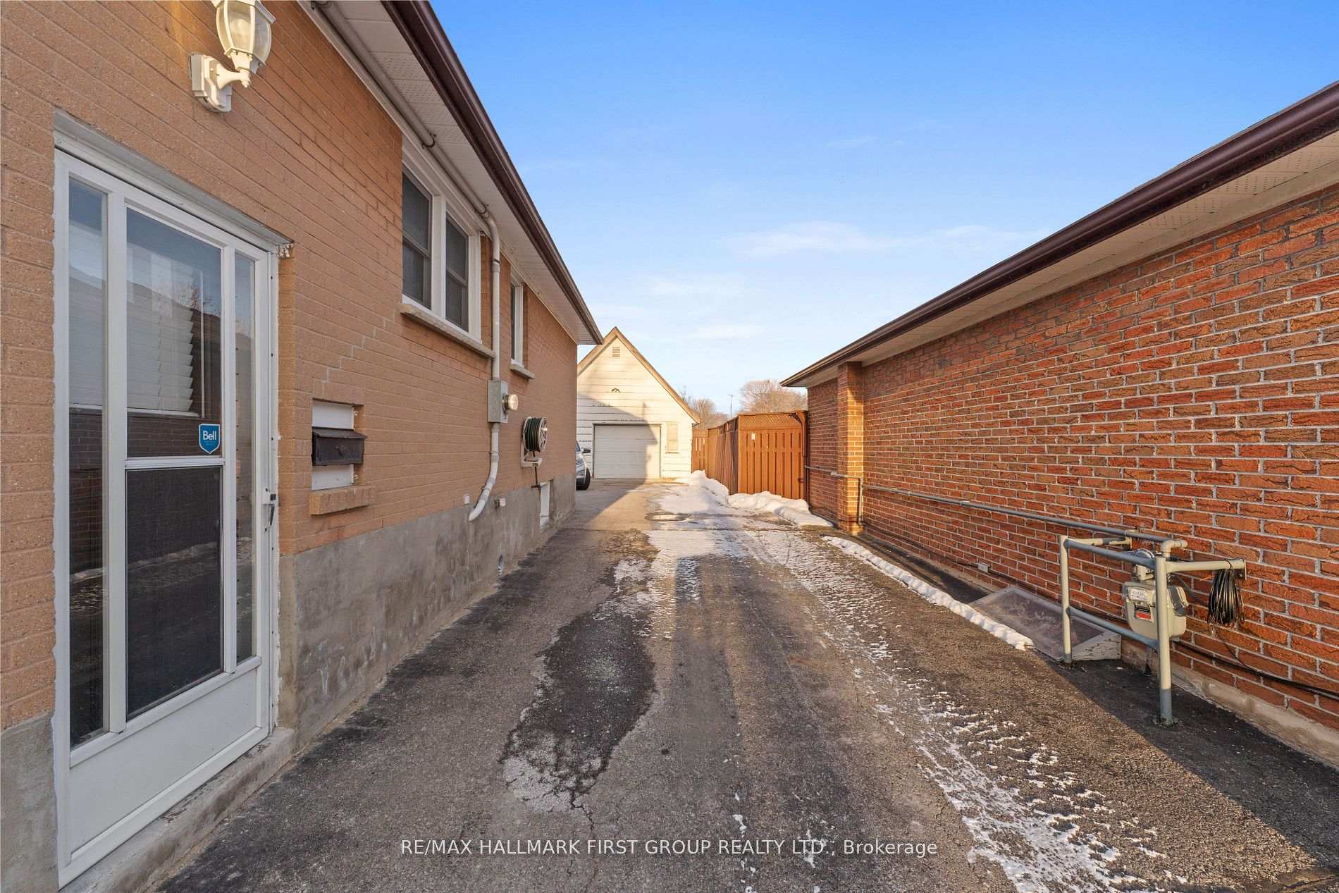 Photo 5 of 1165 Ravine Road, Oshawa, Lakeview — HOMEH