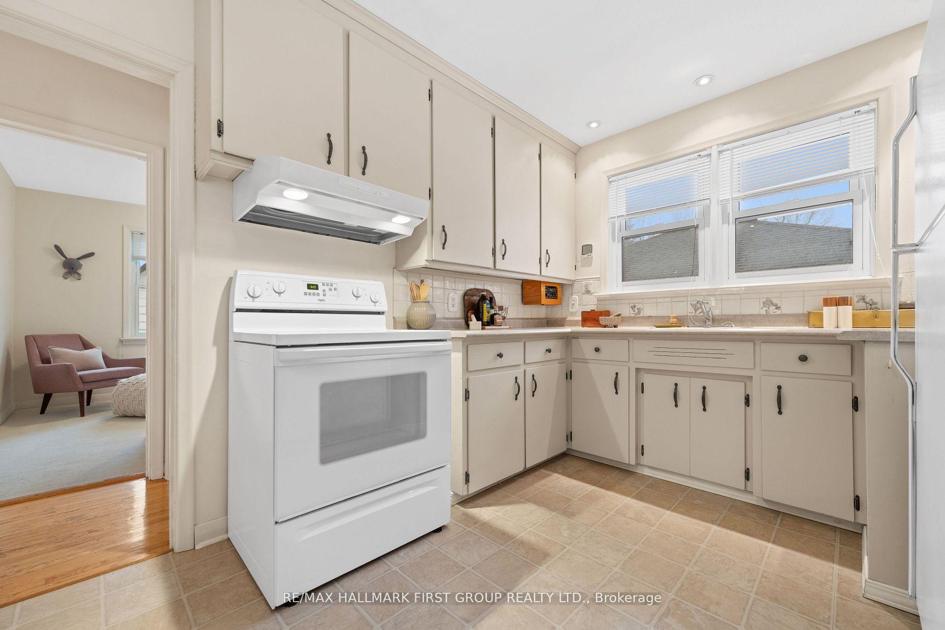Photo 12 of 1165 Ravine Road, Oshawa, Lakeview — HOMEH