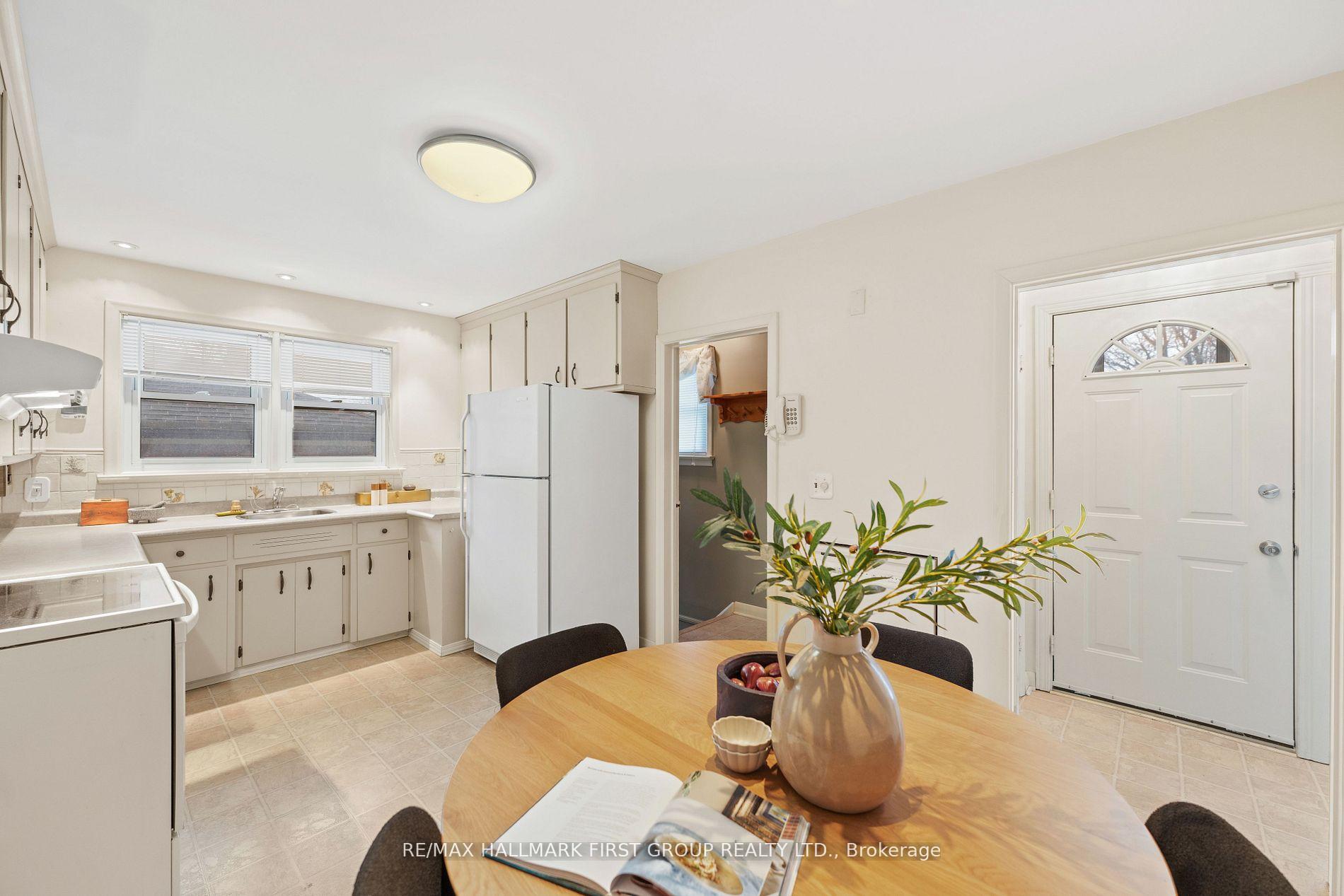 Photo 13 of 1165 Ravine Road, Oshawa, Lakeview — HOMEH