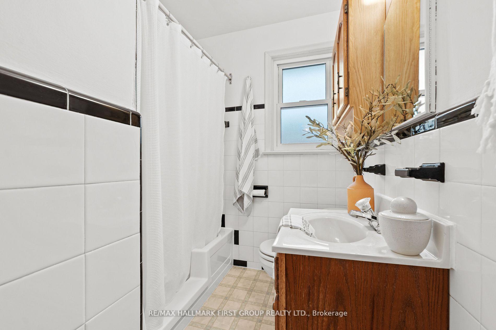 Photo 22 of 1165 Ravine Road, Oshawa, Lakeview — HOMEH