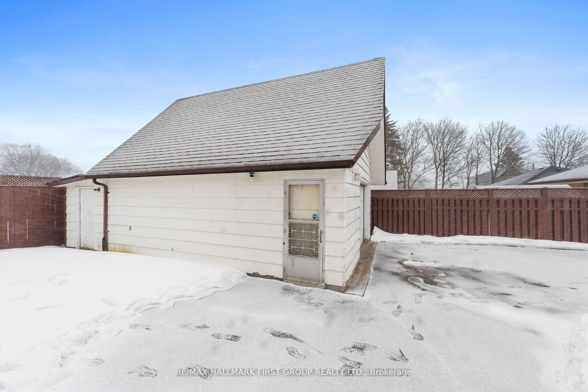 Photo 33 of 1165 Ravine Road, Oshawa, Lakeview — HOMEH