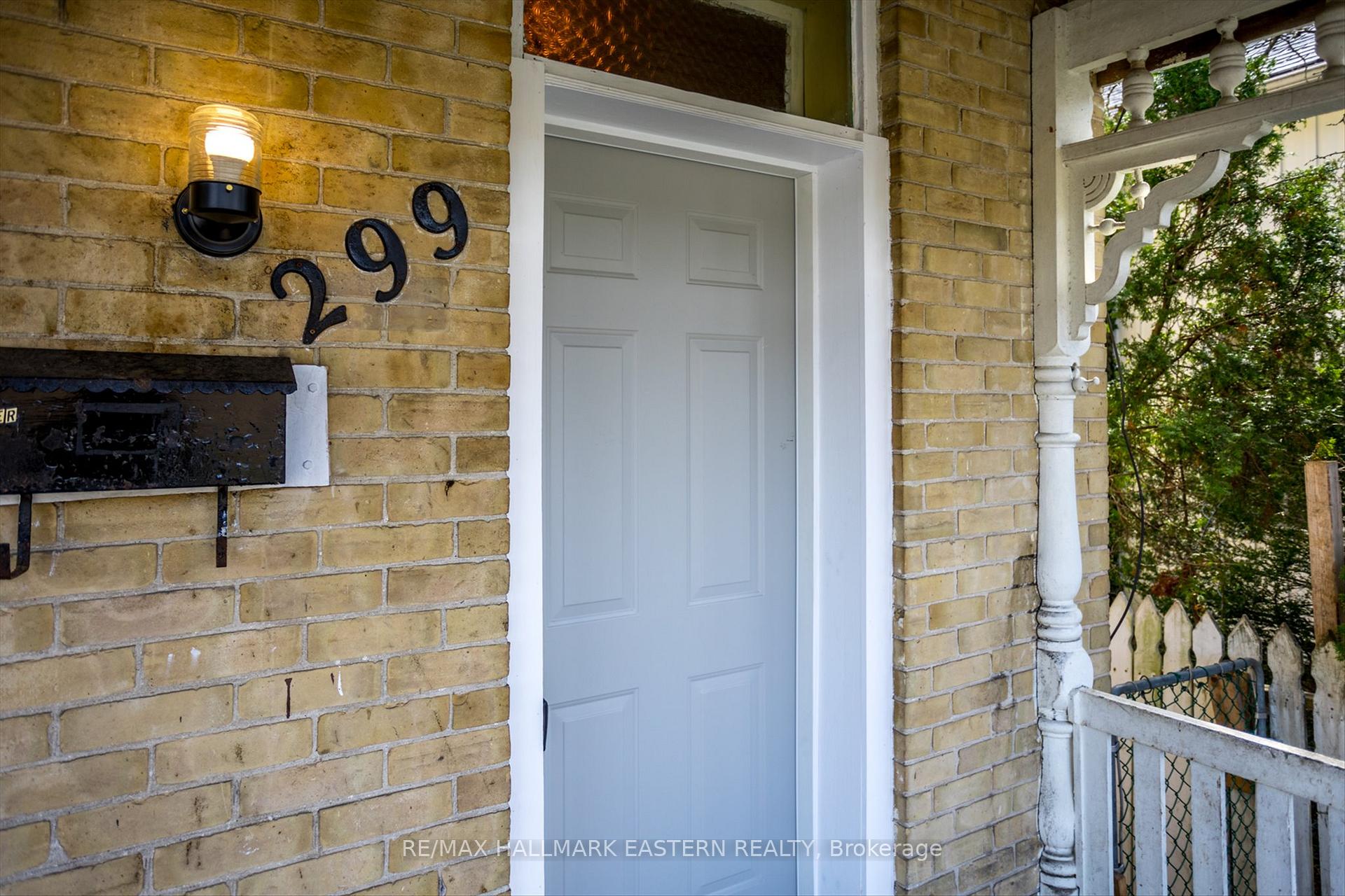 Photo 2 of 299 McDonnel Street, Peterborough, Town Ward 3 — HOMEH