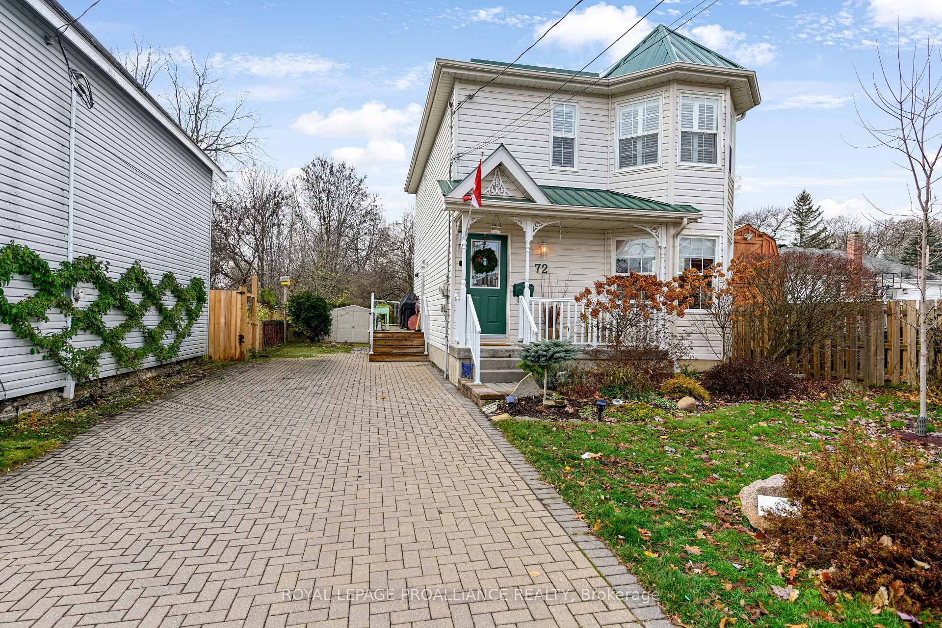 Photo 2 of 72 Beecher Street, Brockville — HOMEH