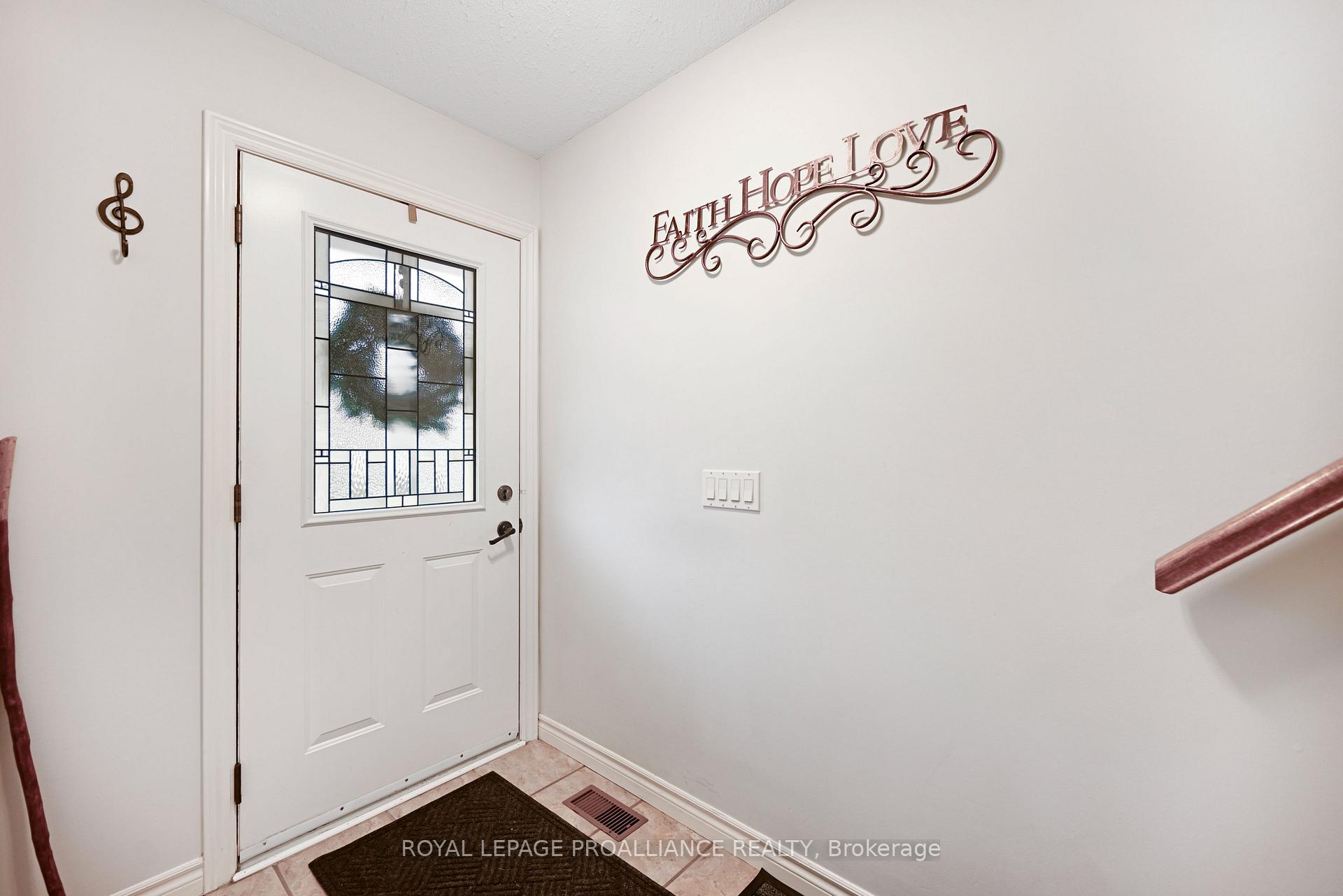 Photo 6 of 72 Beecher Street, Brockville — HOMEH