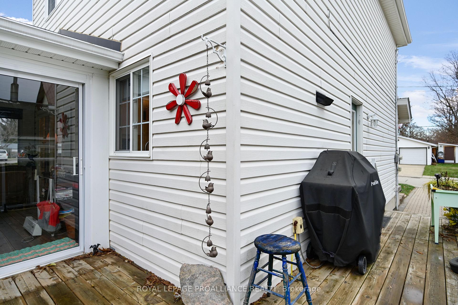 Photo 33 of 72 Beecher Street, Brockville — HOMEH