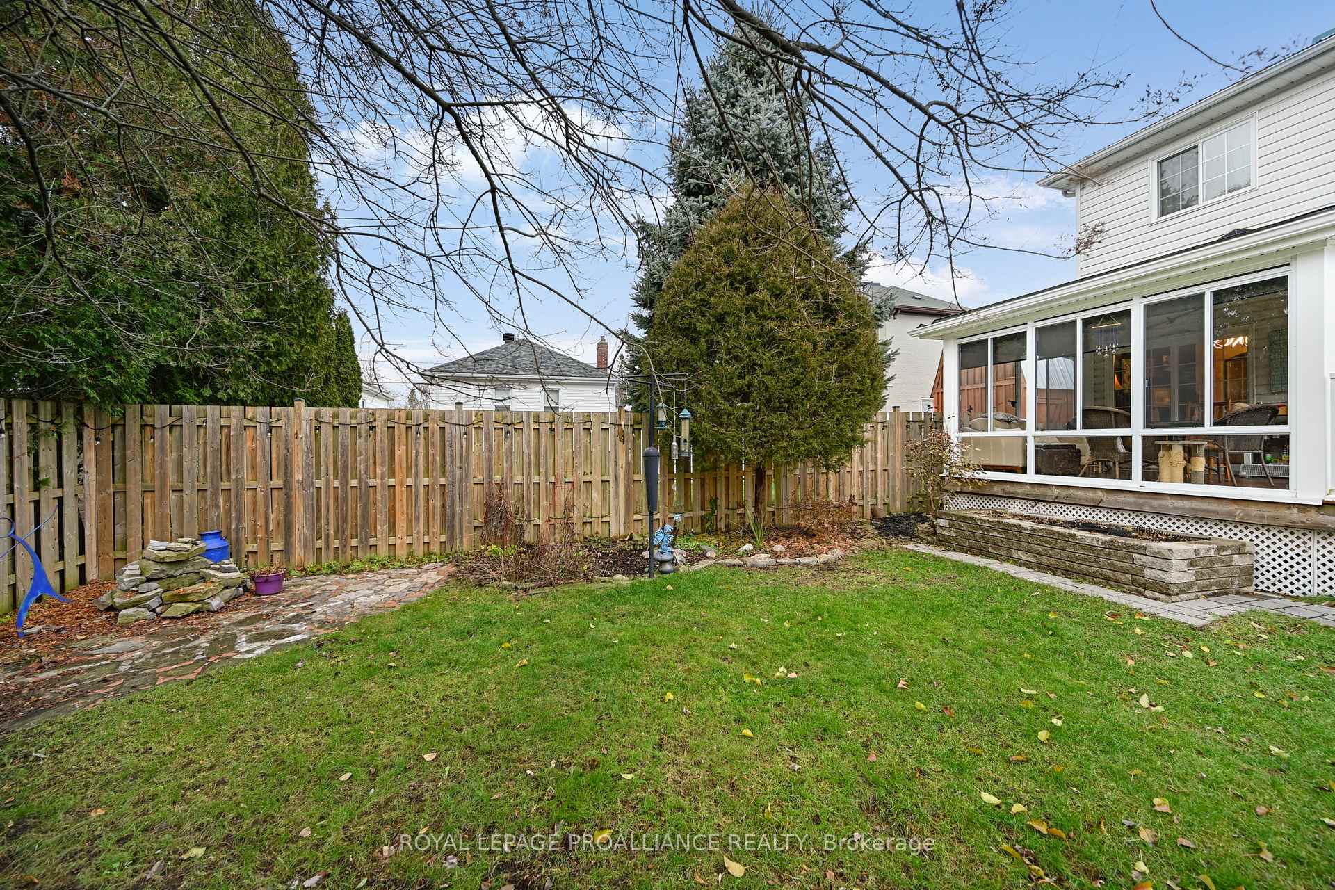 Photo 30 of 72 Beecher Street, Brockville — HOMEH