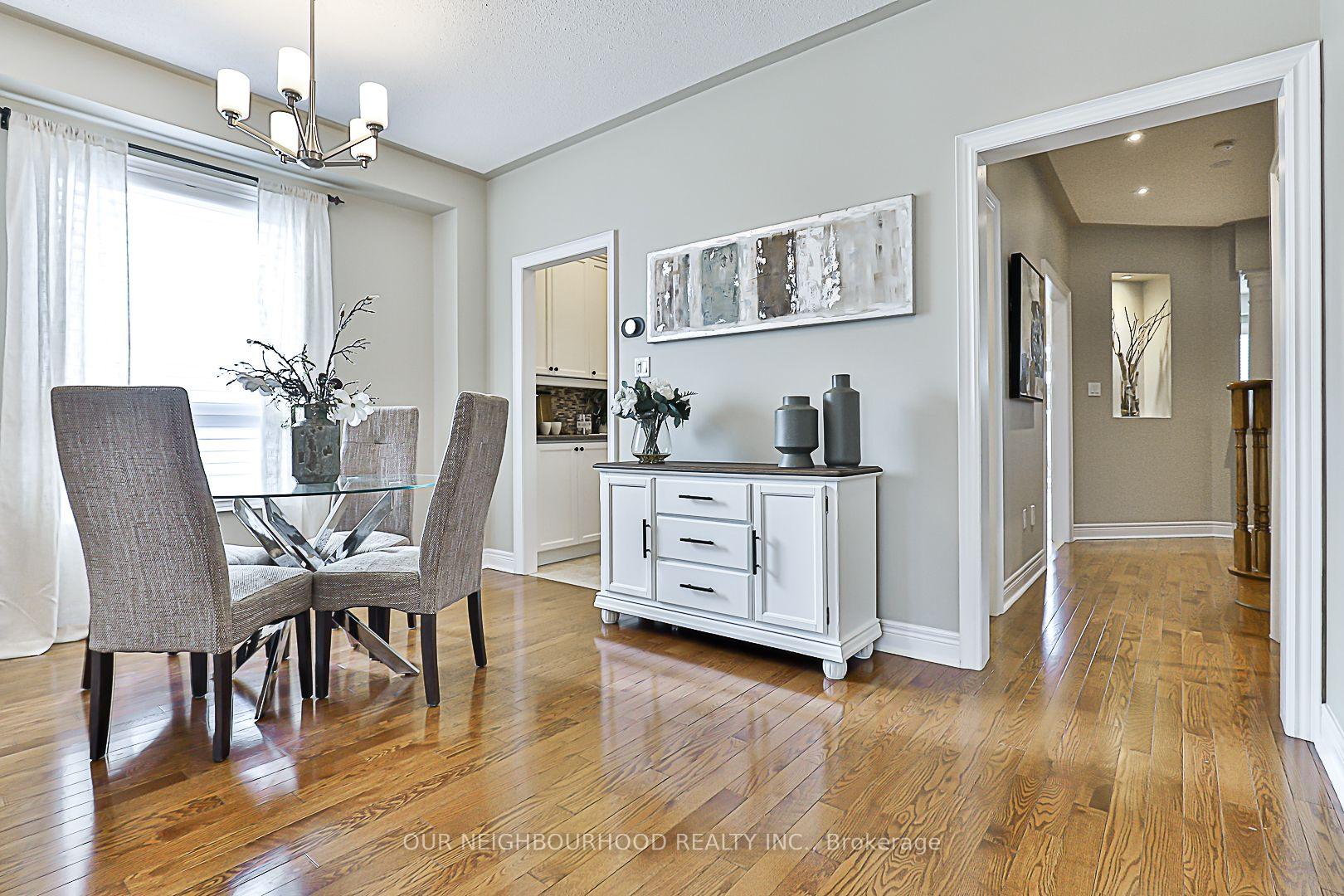 Photo 3 of 24 Corsham Drive, Whitby, Brooklin — HOMEH
