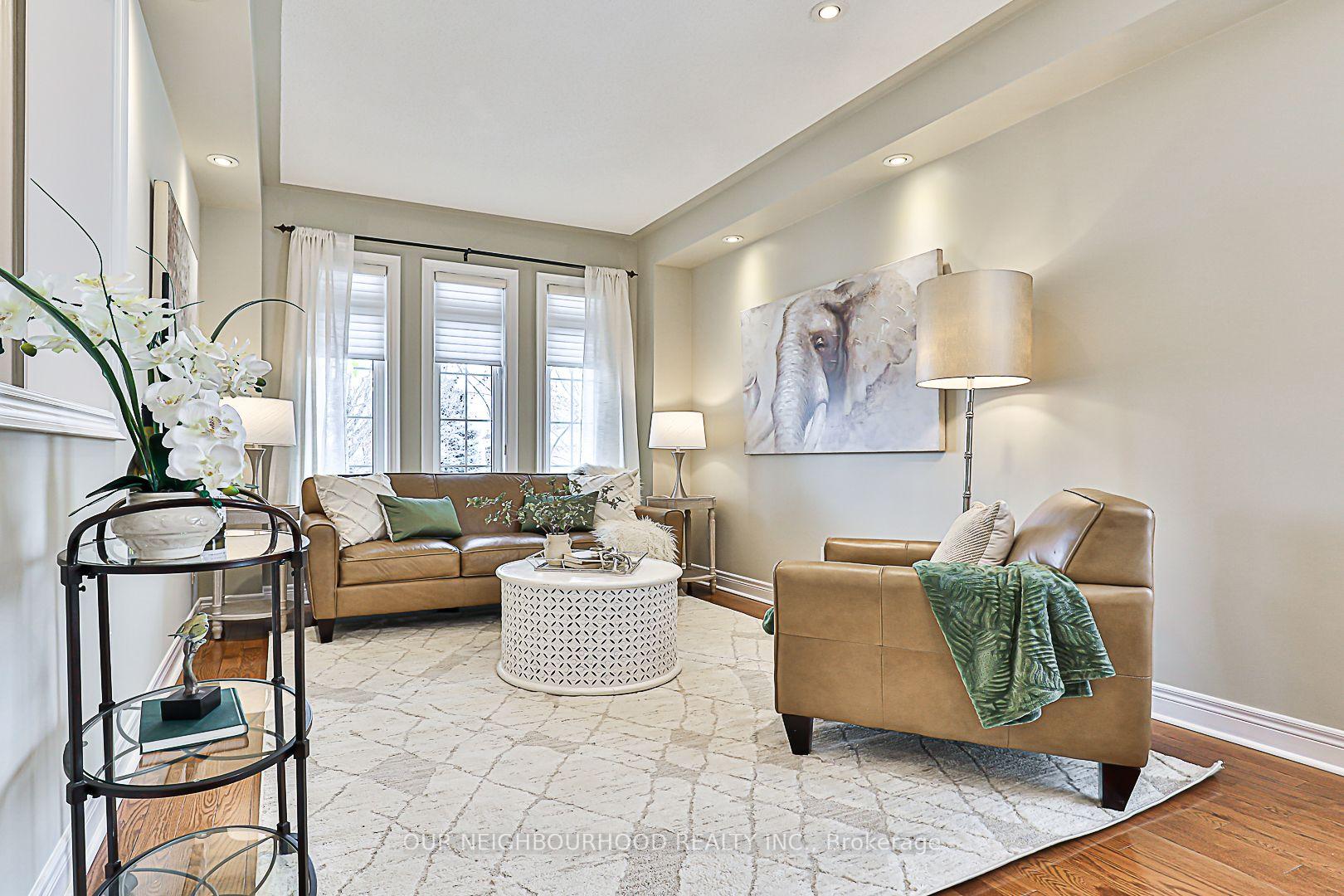 Photo 4 of 24 Corsham Drive, Whitby, Brooklin — HOMEH