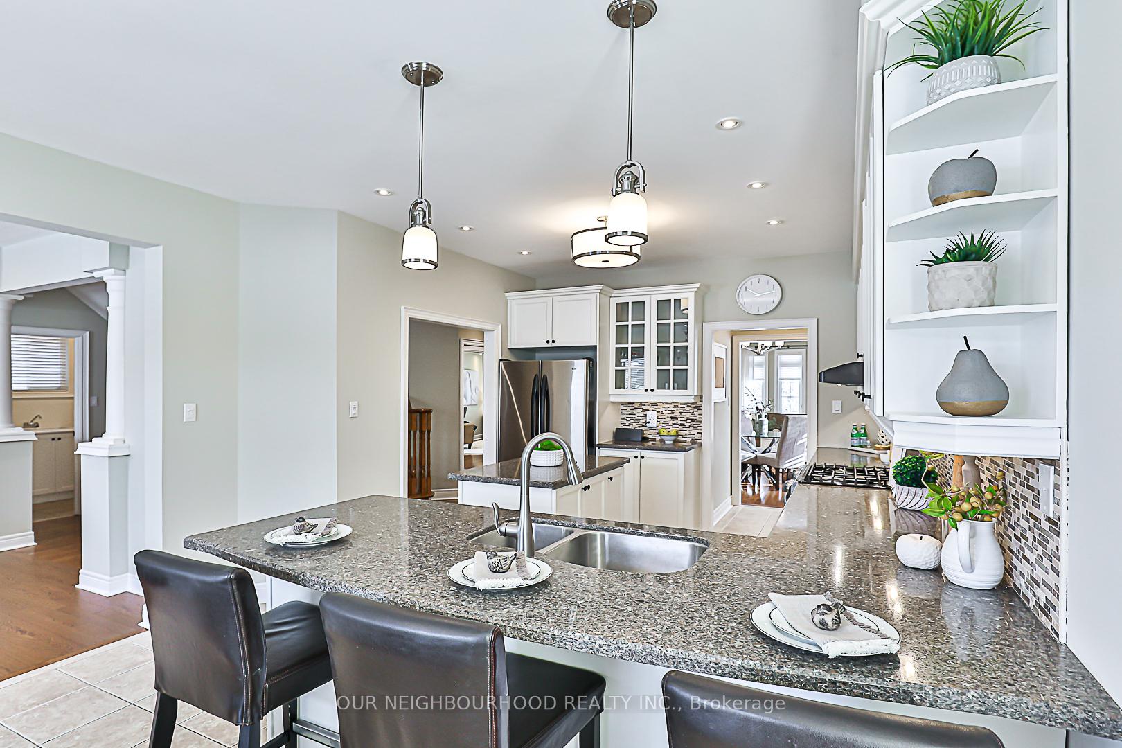 Photo 10 of 24 Corsham Drive, Whitby, Brooklin — HOMEH