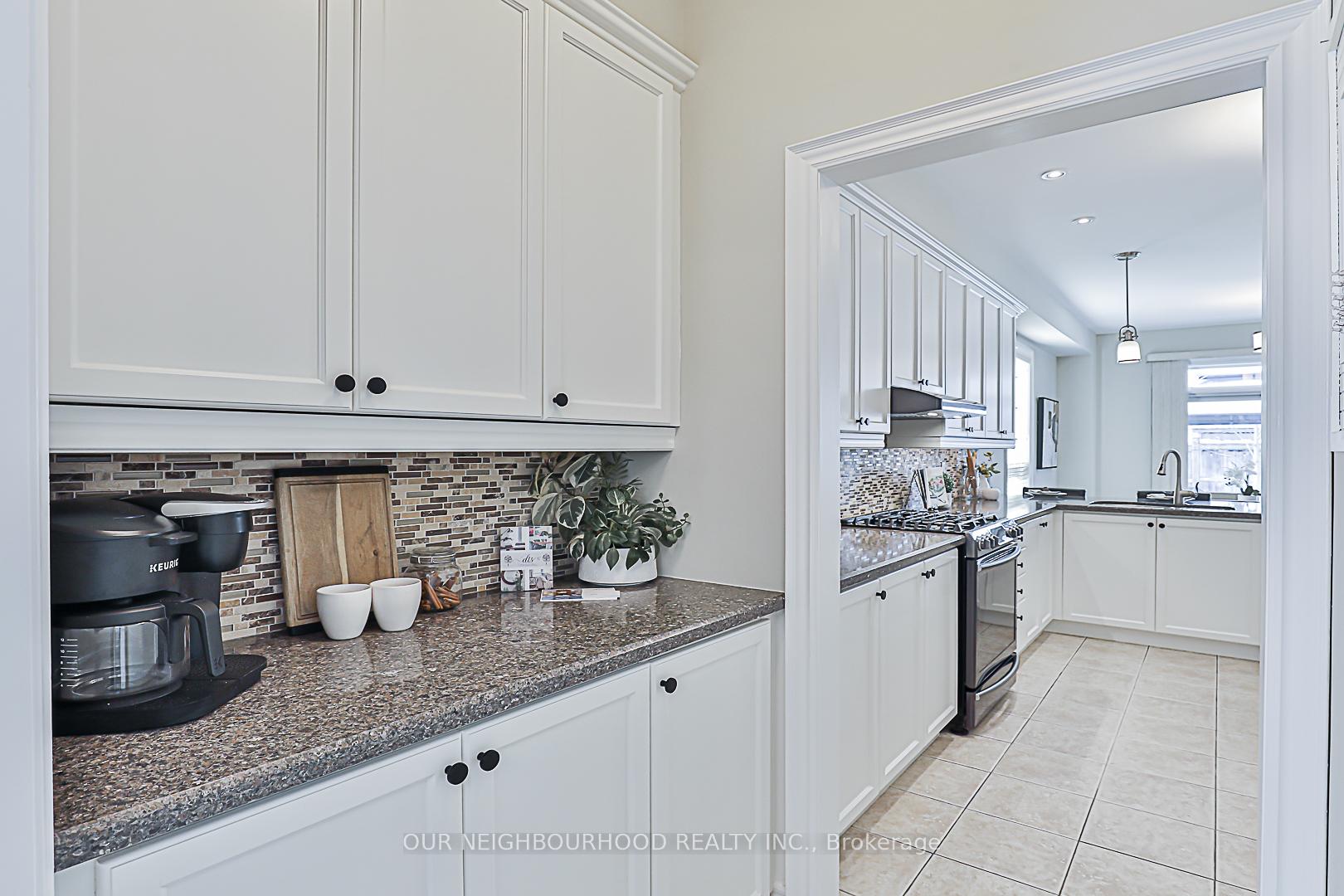 Photo 14 of 24 Corsham Drive, Whitby, Brooklin — HOMEH