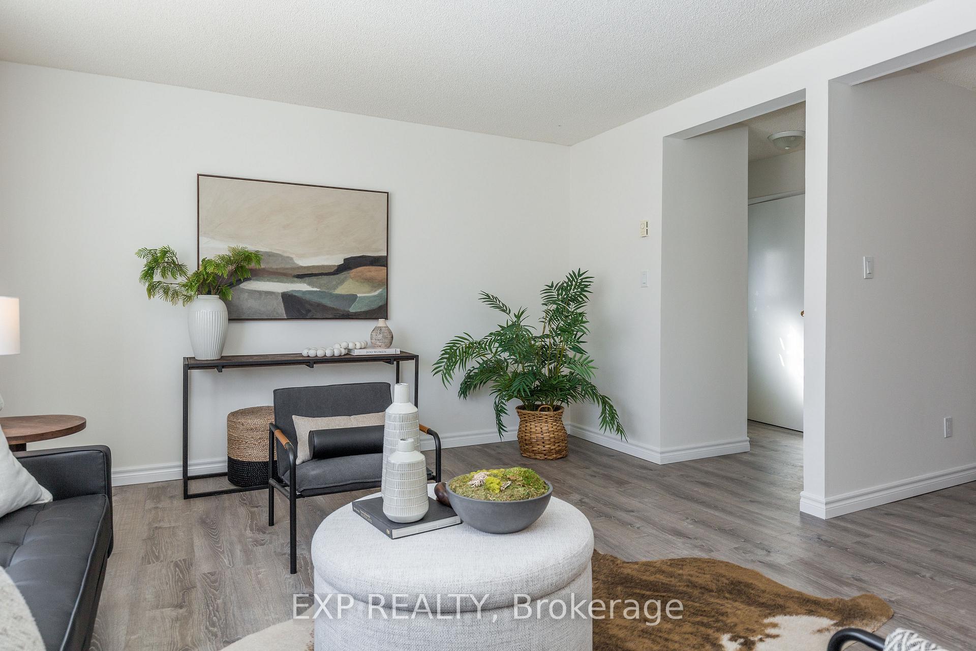 Photo 6 of 484 Laval Drive, Oshawa, Vanier — HOMEH