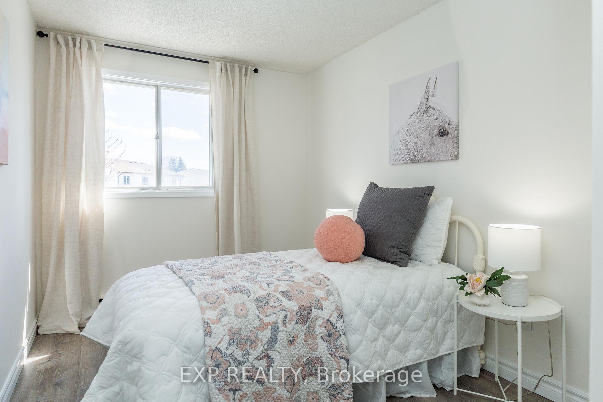 Photo 13 of 484 Laval Drive, Oshawa, Vanier — HOMEH