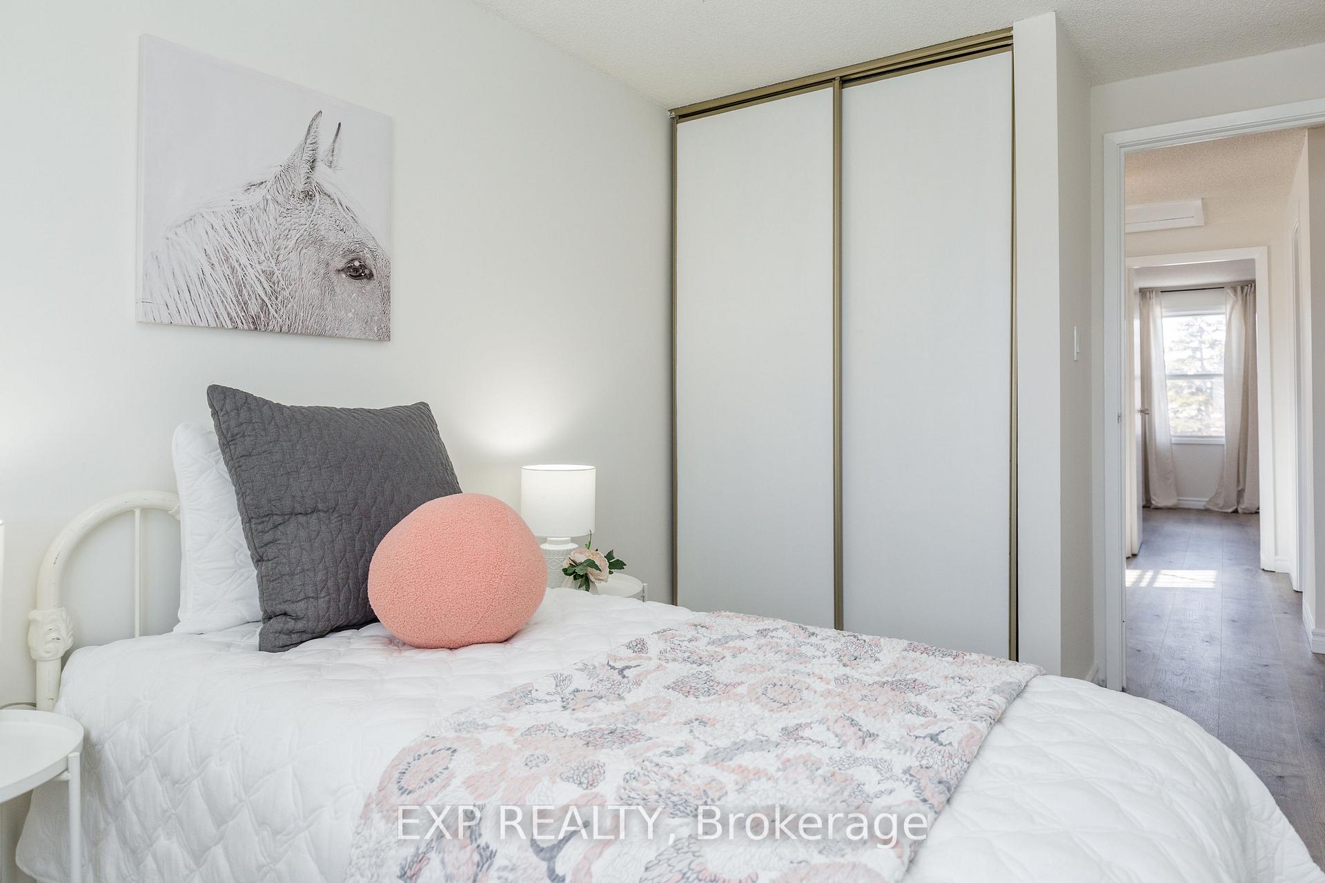 Photo 14 of 484 Laval Drive, Oshawa, Vanier — HOMEH