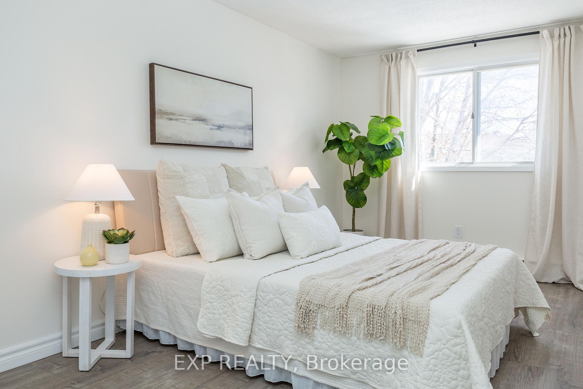 Photo 15 of 484 Laval Drive, Oshawa, Vanier — HOMEH